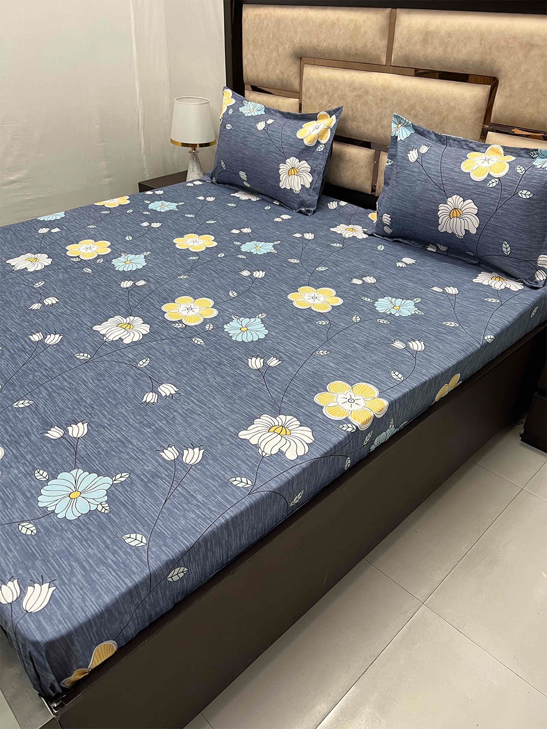 Pure Decor castle Blue and Yellow Floral 186 TC King Bedsheet with 2 Pillow Covers