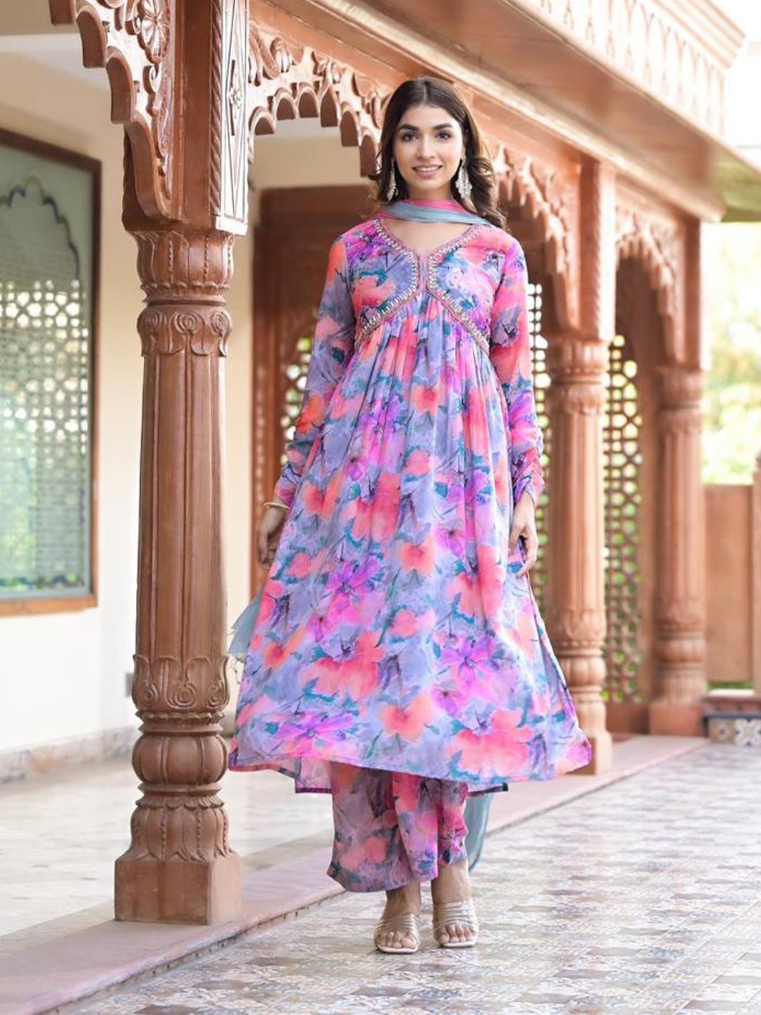 Varanga Floral Printed Mirror Embroidered Alia-Cut Gather Detail A-Line Kurta With Dupatta, Purple
Varanga Floral Printed Mirror Embroidered Alia-Cut Gather Detail A-Line Kurta With Dupatta, Purple