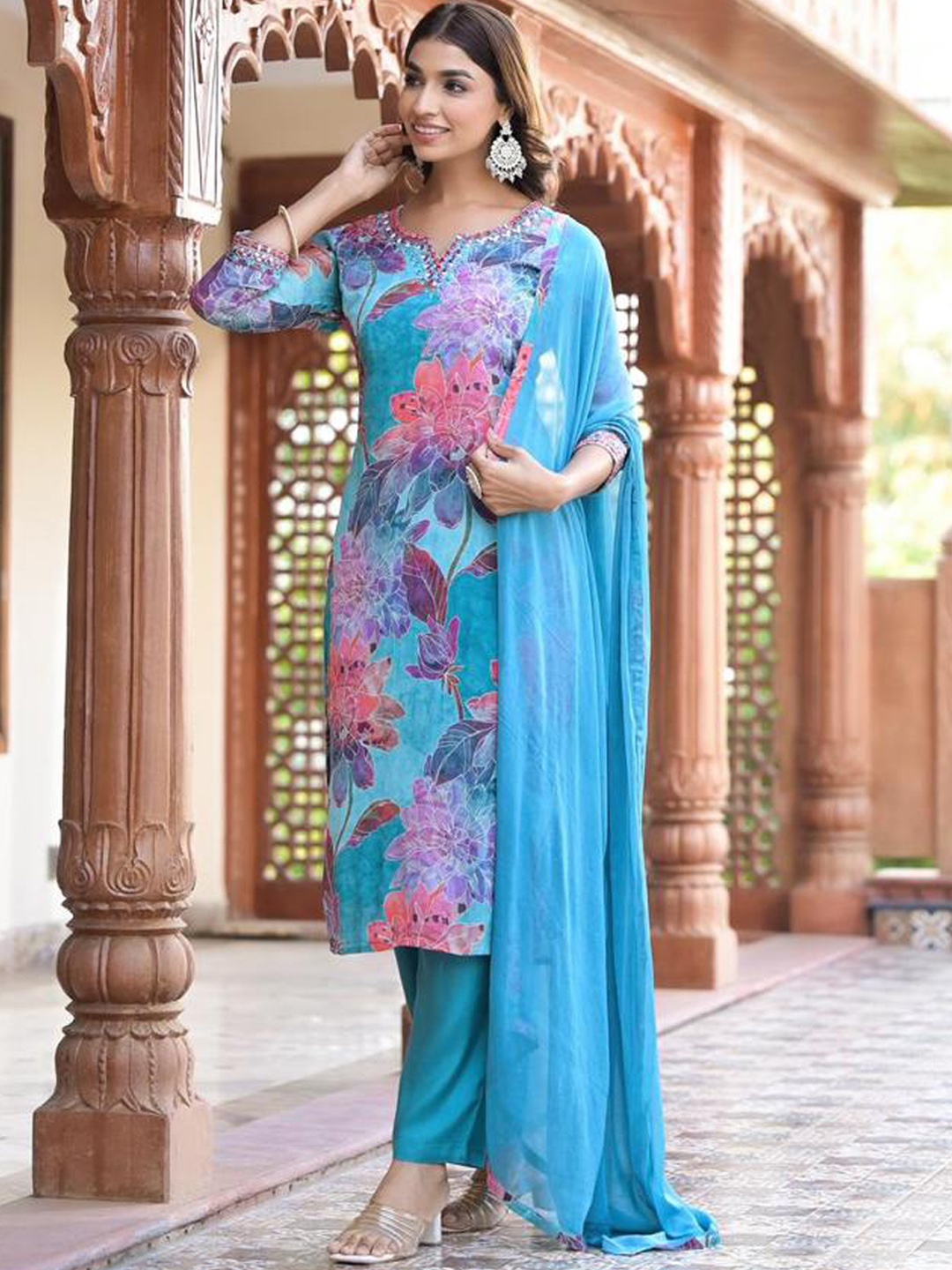 Varanga Floral Printed Round Neck Mirror Embroidered Straight Kurta Set With Dupatta, Turquoise blue
Varanga Floral Printed Round Neck Mirror Embroidered Straight Kurta Set With Dupatta, Turquoise blue