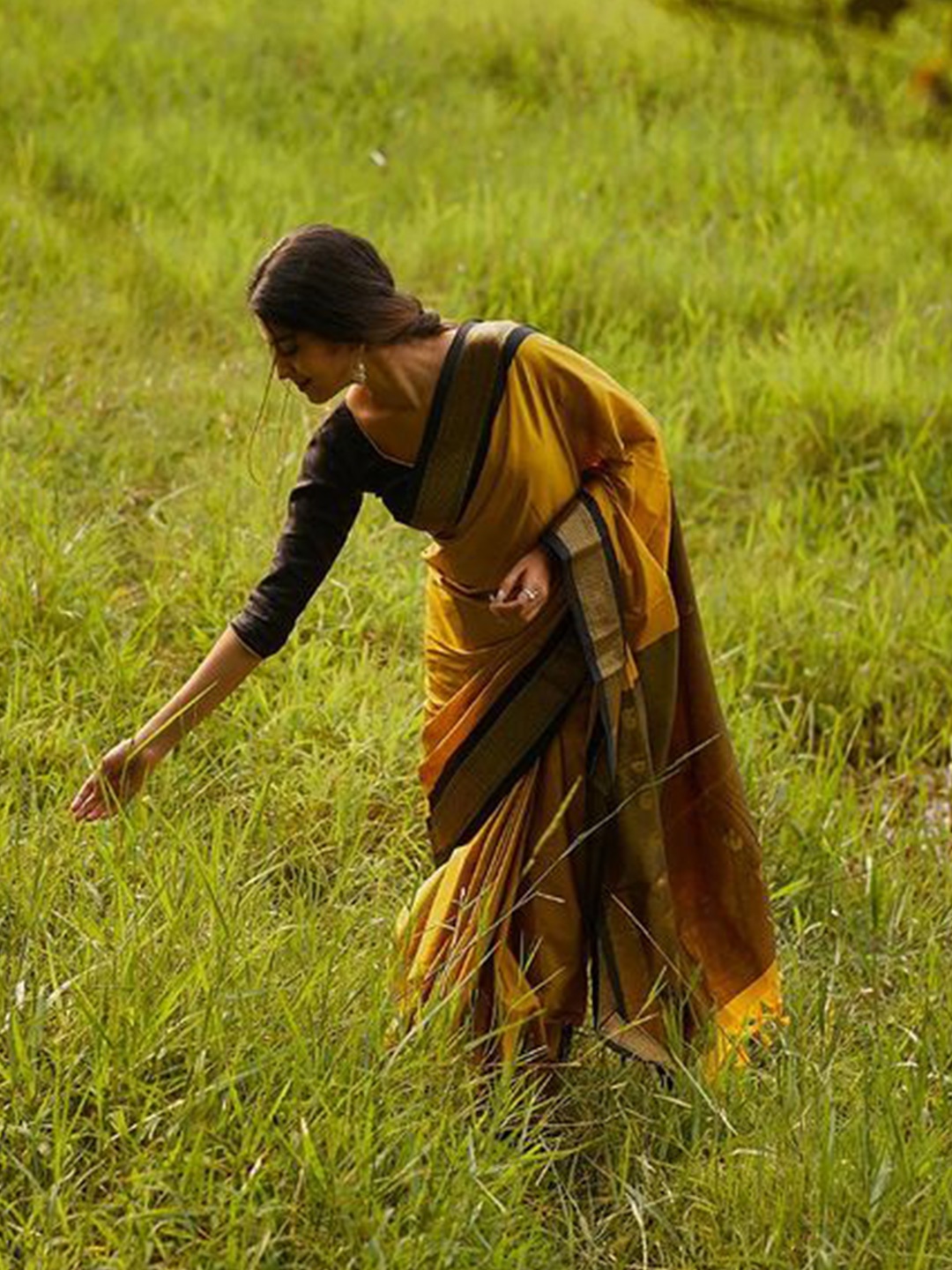 ALMAARI FASHION Ethnic Motifs Woven Design Zari Pure Silk Kanjeevaram Saree, Yellow
ALMAARI FASHION Ethnic Motifs Woven Design Zari Pure Silk Kanjeevaram Saree, Yellow