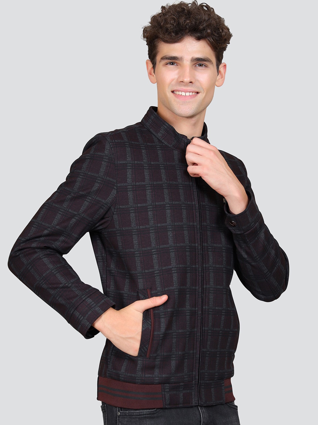 YOUNG CLUB CLASSIC Checked Mock Collar Long Sleeves Zip Detail Woollen Bomber Jacket, Maroon
YOUNG CLUB CLASSIC Checked Mock Collar Long Sleeves Zip Detail Woollen Bomber Jacket, Maroon