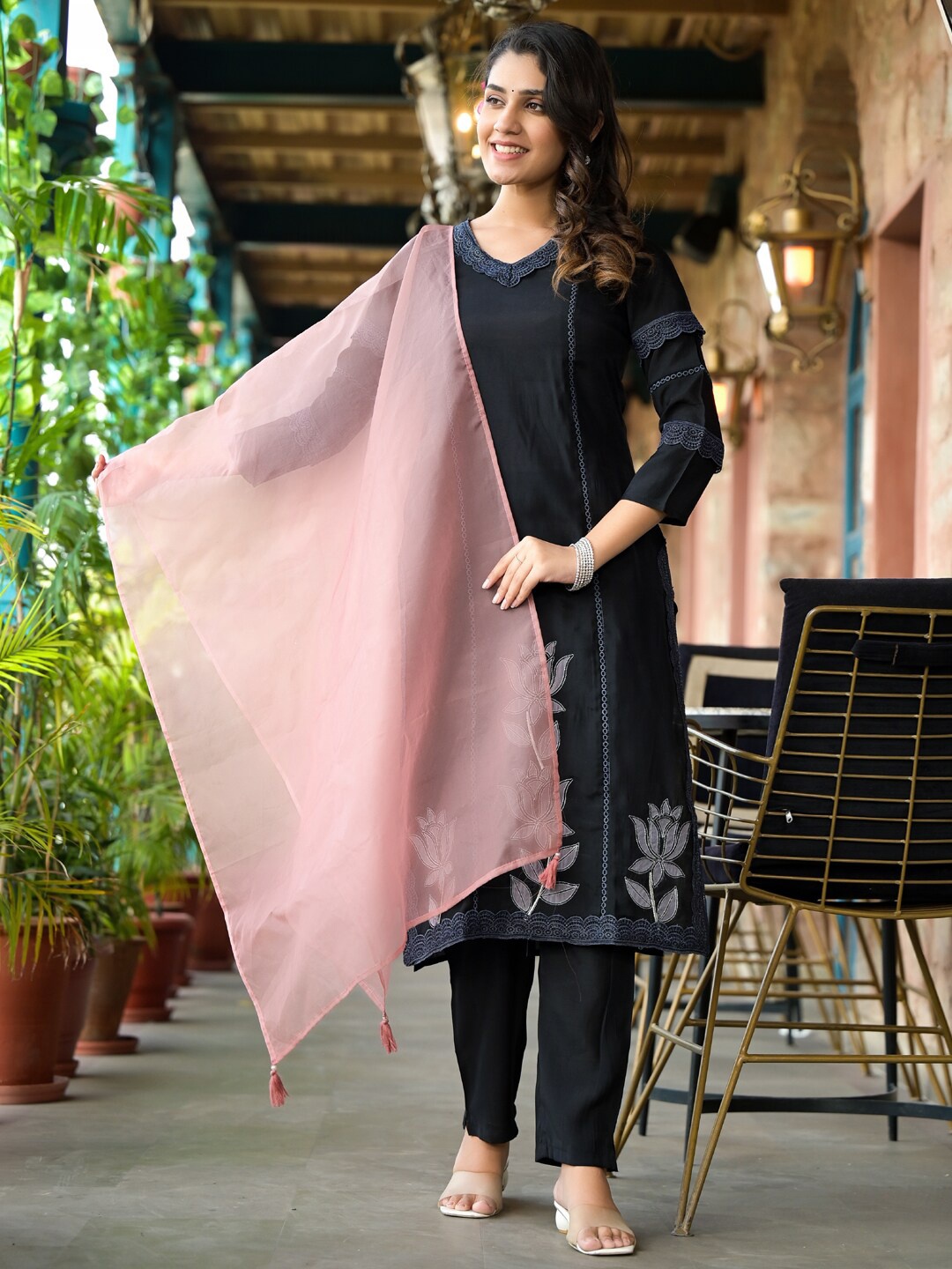Readiprint Fashions Floral Embroidered Pure Silk Straight Kurta & Trousers With Dupatta, Black
Readiprint Fashions Floral Embroidered Pure Silk Straight Kurta & Trousers With Dupatta, Black
