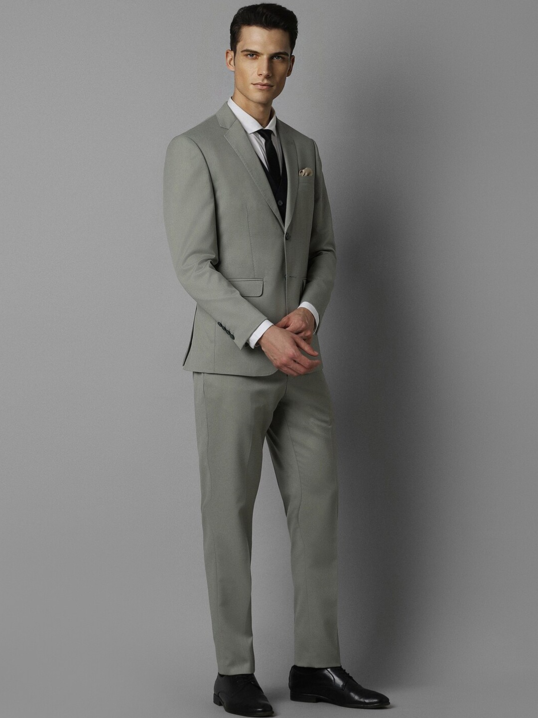 Louis Philippe Textured Notched Lapel Long Sleeves Single-Breasted Three-Piece Formal Suit, Grey
Louis Philippe Textured Notched Lapel Long Sleeves Single-Breasted Three-Piece Formal Suit, Grey