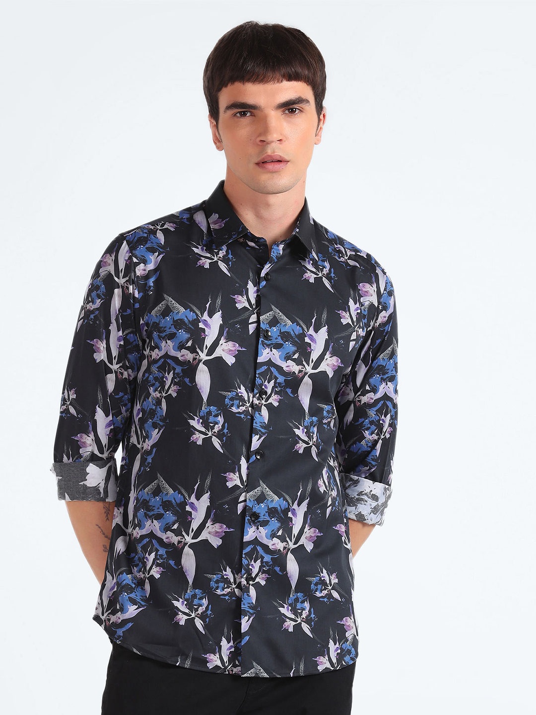 Flying Machine Floral Printed Spread Collar Long Sleeves Slim Fit Cotton Casual Shirt, Black
Flying Machine Floral Printed Spread Collar Long Sleeves Slim Fit Cotton Casual Shirt, Black