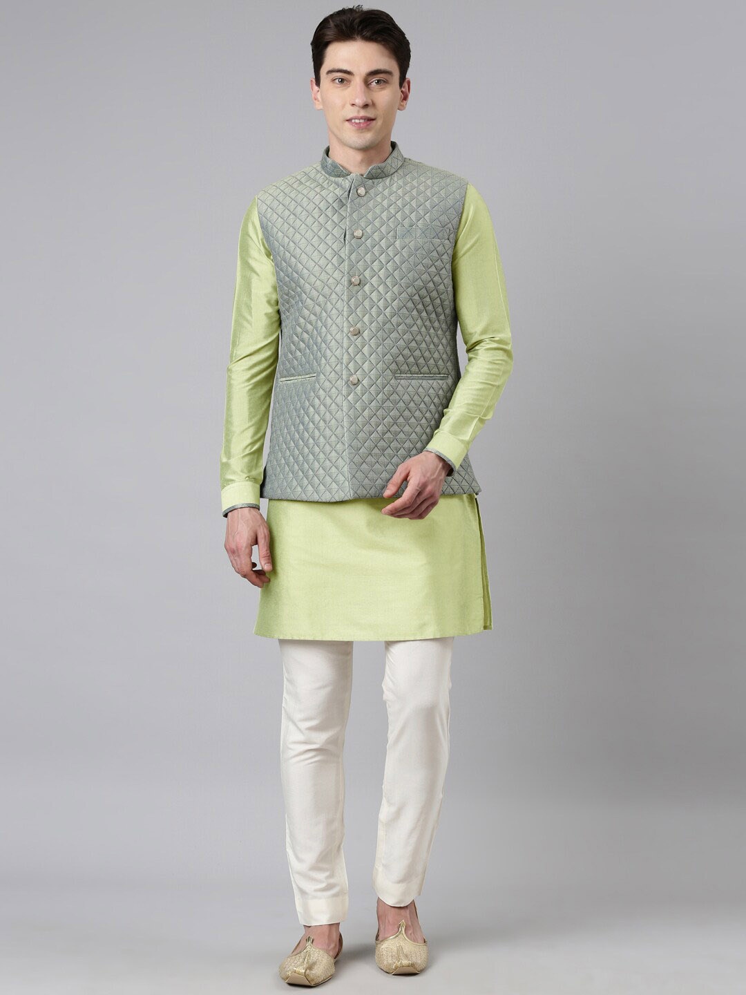 TheEthnic.Co Mandarin Collar Regular Pure Cotton Kurta with Trousers & Nehru Jacket, Lime green
TheEthnic.Co Mandarin Collar Regular Pure Cotton Kurta with Trousers & Nehru Jacket, Lime green