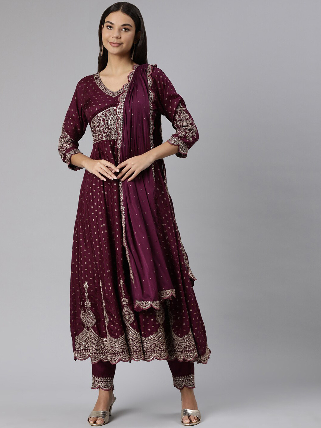 Neerus Ethnic Motifs Printed Thread Work Anarkali Kurta with Trousers & With Dupatta, Purple
Neerus Ethnic Motifs Printed Thread Work Anarkali Kurta with Trousers & With Dupatta, Purple