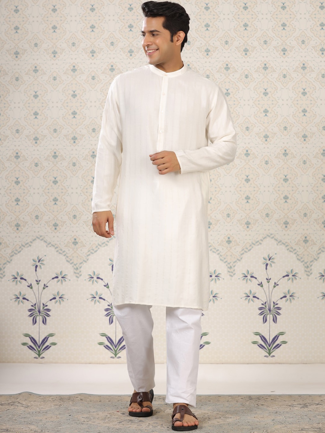 Ode by House of Pataudi Striped Mandarin Collar Cotton Silk Straight Kurta, Off white
Ode by House of Pataudi Striped Mandarin Collar Cotton Silk Straight Kurta, Off white