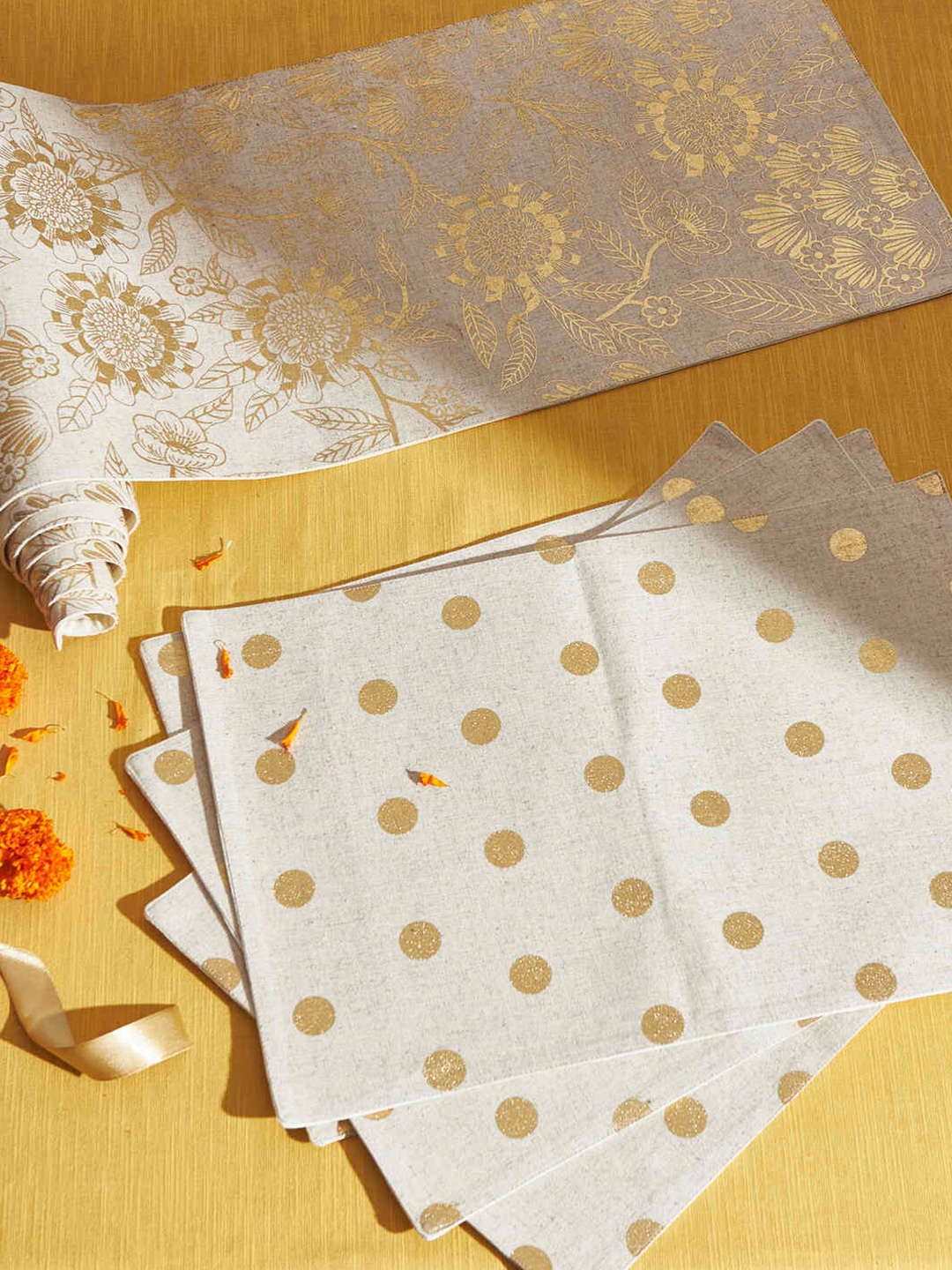Chumbak Marigold Gold & Beige 5 Pieces Printed Table Linen Set
