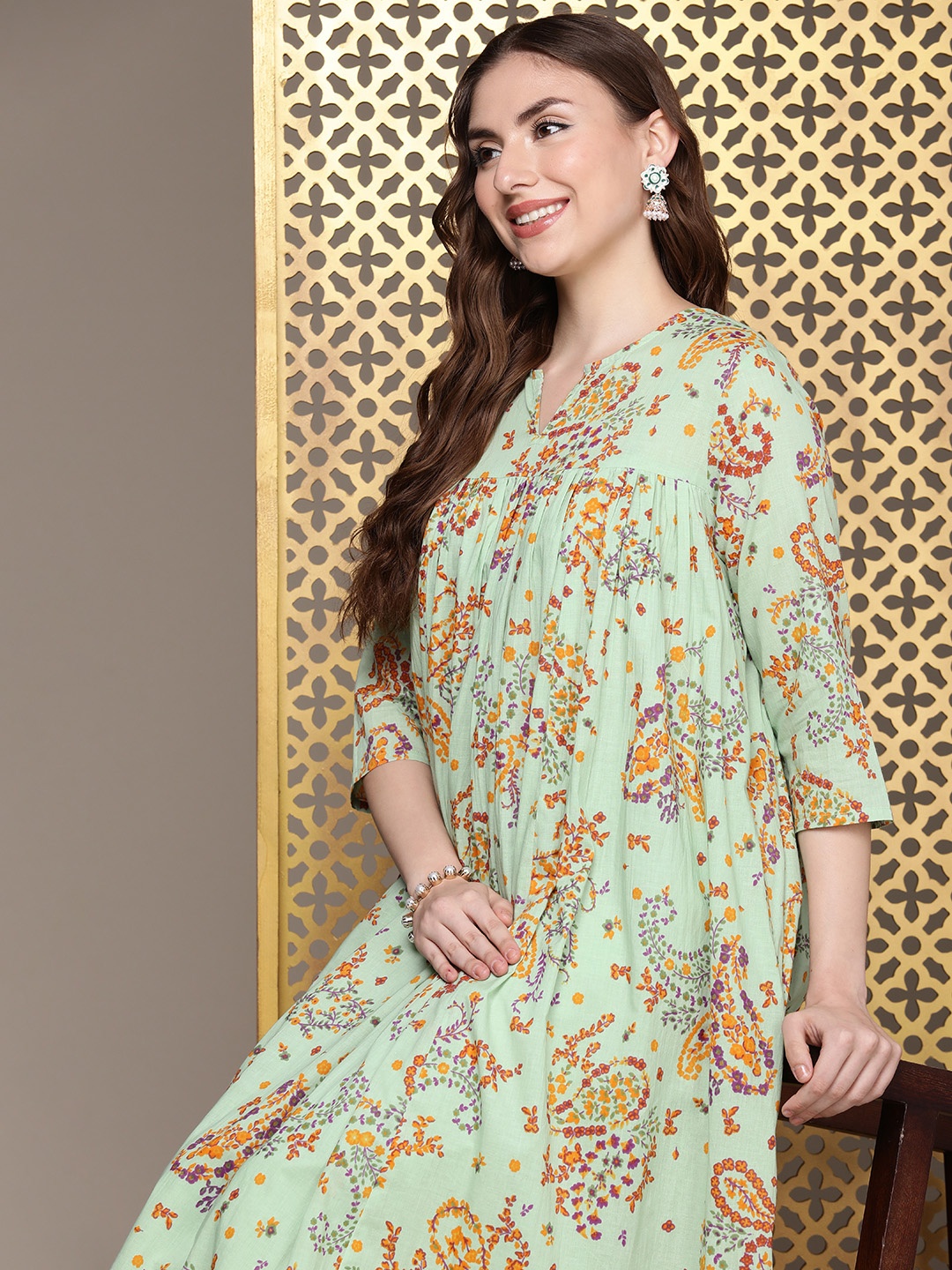 House of Pataudi Jashn Ethnic Motifs Printed Empire Pure Cotton Kurta with Palazzos, Green
House of Pataudi Jashn Ethnic Motifs Printed Empire Pure Cotton Kurta with Palazzos, Green