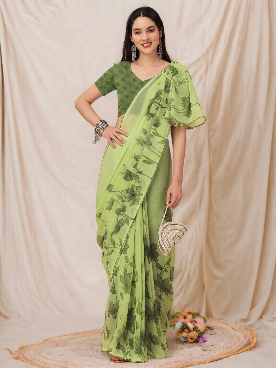 DIVASTRI Floral Pure Georgette Designer Saree, Green