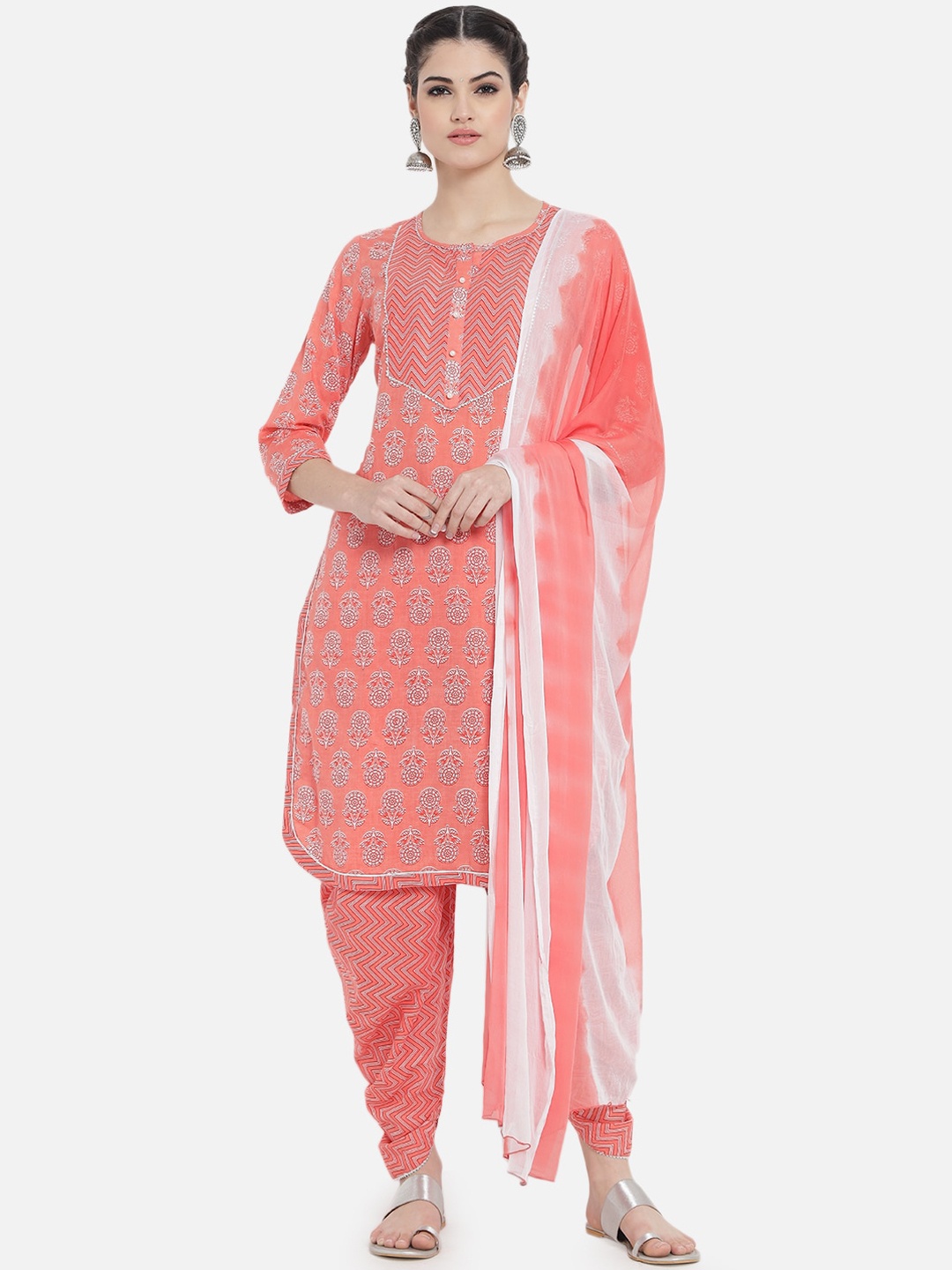 KALINI Ethnic Motifs Printed Cotton Gotta Patti Straight Kurta & Dhoti Pants With Dupatta, Red
KALINI Ethnic Motifs Printed Cotton Gotta Patti Straight Kurta & Dhoti Pants With Dupatta, Red