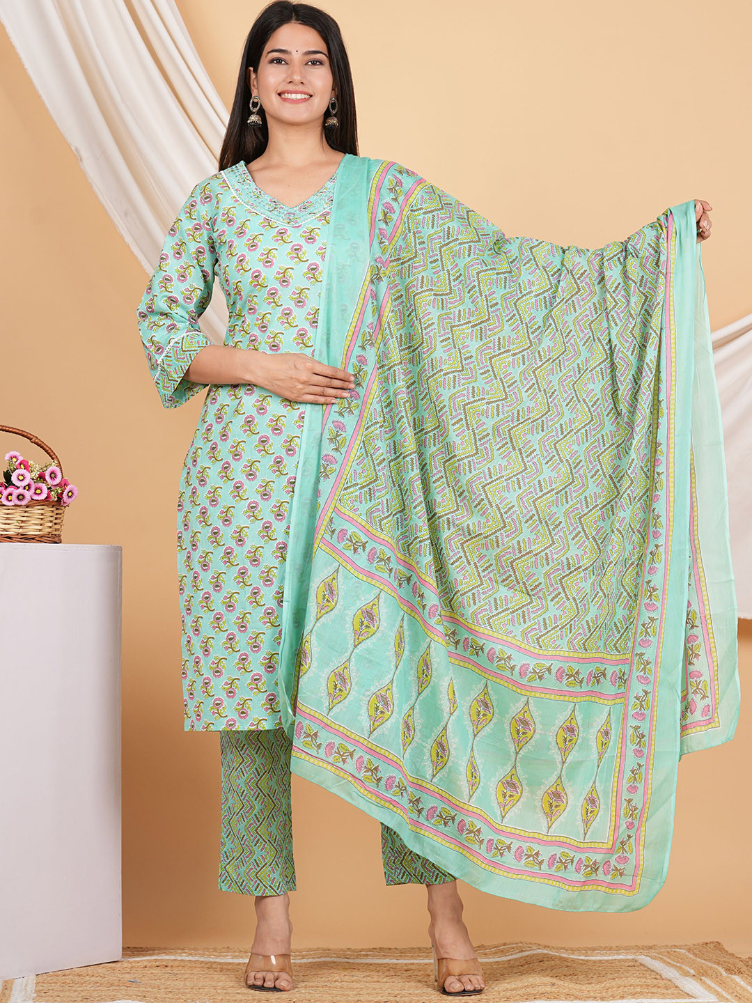 ZOYOTO Floral Printed V-Neck Pure Cotton Straight Kurta & Trousers With Dupatta, Green
ZOYOTO Floral Printed V-Neck Pure Cotton Straight Kurta & Trousers With Dupatta, Green
