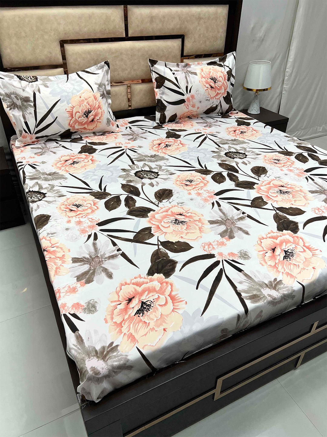 Pure Decor Castle White & Black Floral 160 TC Fitted King Bedsheet with 2 Pillow Covers
Pure Decor Castle White & Black Floral 160 TC Fitted King Bedsheet with 2 Pillow Covers
