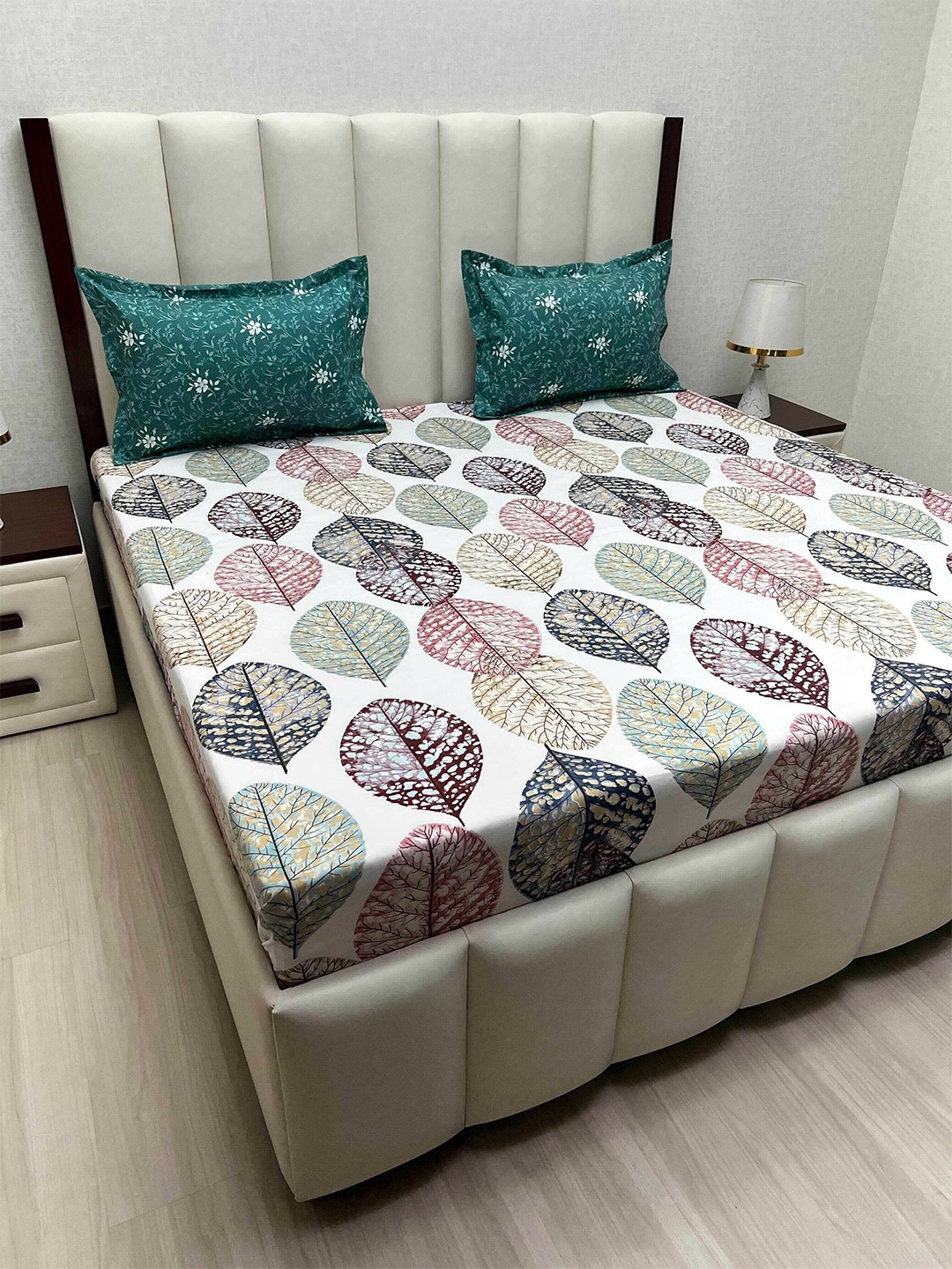 Pure Decor King Size Double Bed Bedsheet With 2 Pillow Covers 108in X 108in,274cm X 274cms, White
Pure Decor King Size Double Bed Bedsheet With 2 Pillow Covers 108in X 108in,274cm X 274cms, White