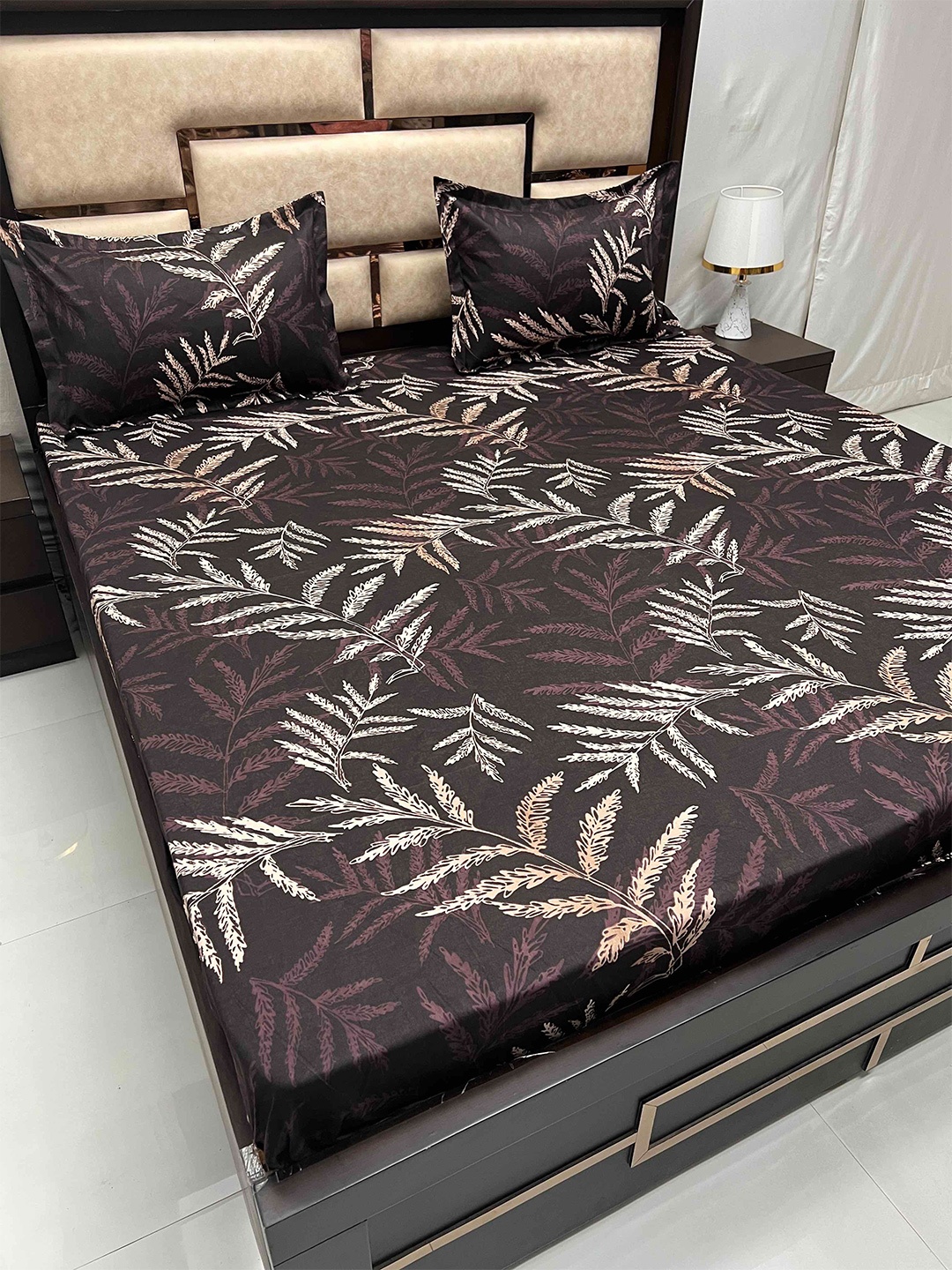 Pure Decor Castle White & Purple Floral 160 TC Fitted King Bedsheet with 2 Pillow Covers
Pure Decor Castle White & Purple Floral 160 TC Fitted King Bedsheet with 2 Pillow Covers