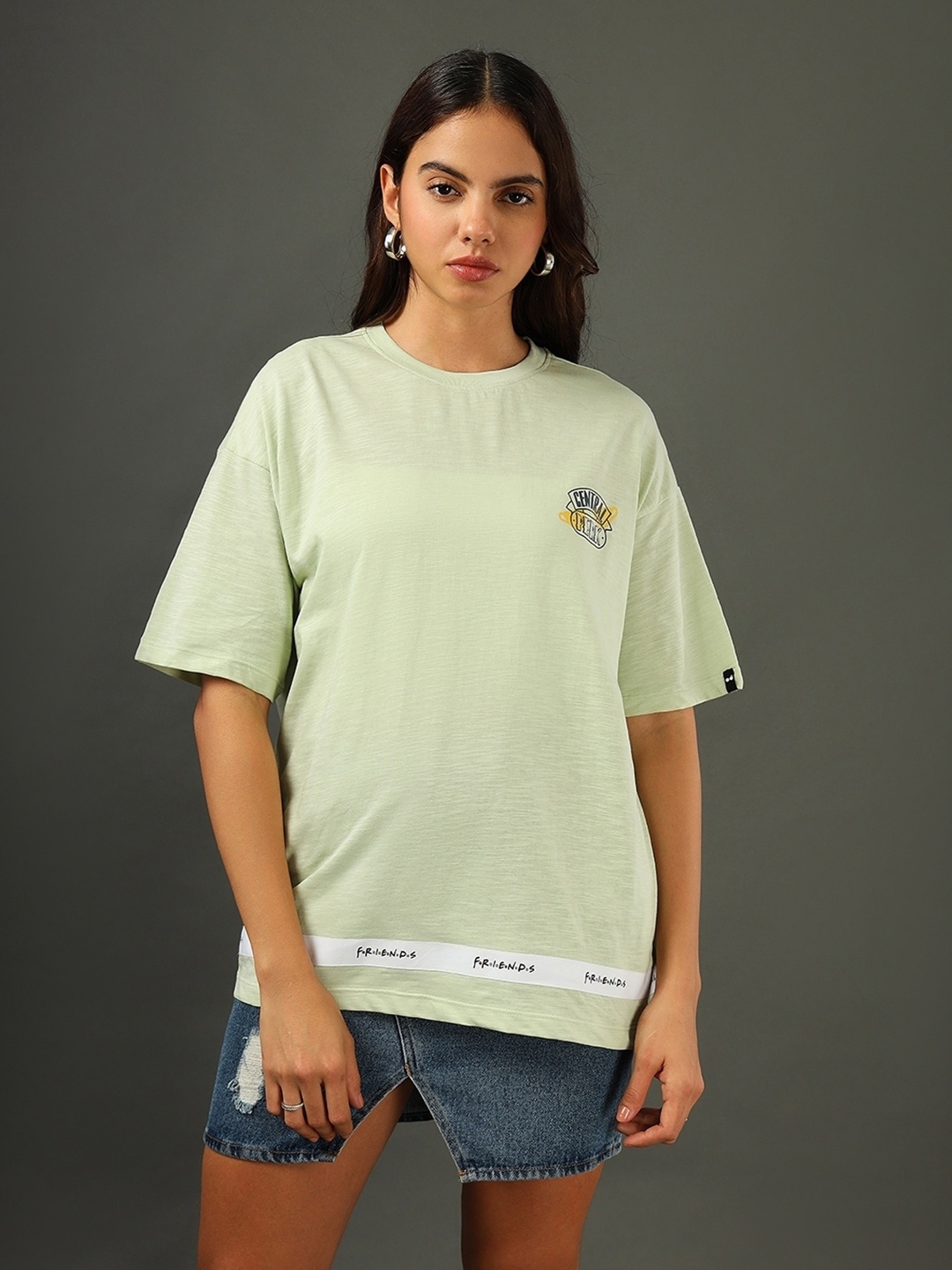 Bewakoof Air 1.0 Official Women Friends Tape Graphic Printed Oversized Plus Size T-shirt, Green
Bewakoof Air 1.0 Official Women Friends Tape Graphic Printed Oversized Plus Size T-shirt, Green