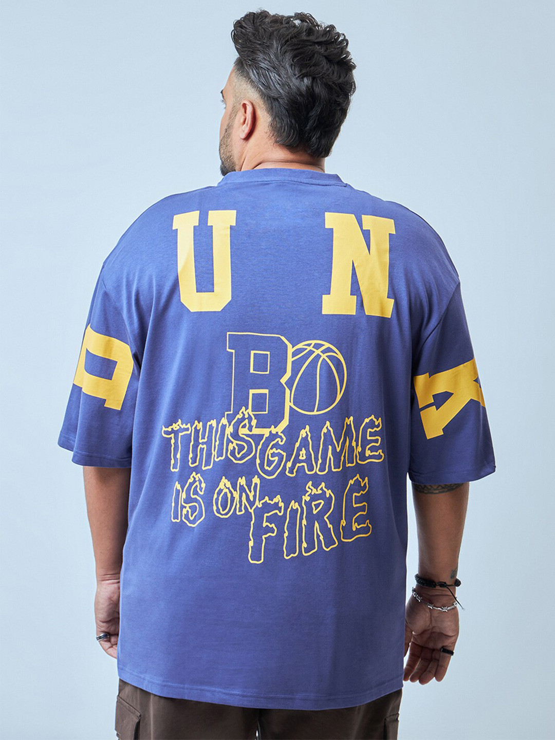 Bewakoof Plus Typography Printed Drop-Shoulder Sleeves Oversized Pure Cotton T-shirt, Blue
Bewakoof Plus Typography Printed Drop-Shoulder Sleeves Oversized Pure Cotton T-shirt, Blue