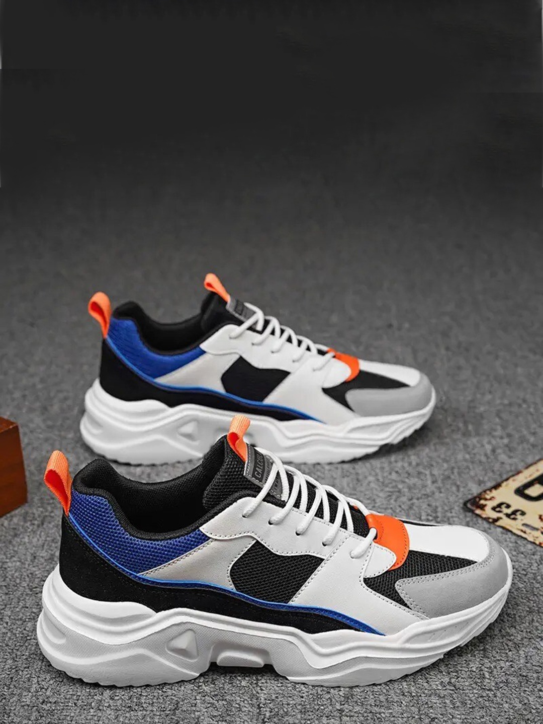 ARIVO Men RIBN Colourblocked Lightweight Breathable Mesh Memory Foam Insole Sneakers, White
ARIVO Men RIBN Colourblocked Lightweight Breathable Mesh Memory Foam Insole Sneakers, White