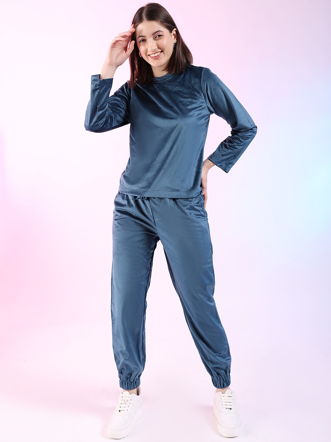 Freehand by The Indian Garage Co Round Neck T-shirt With Joggers, Blue
Freehand by The Indian Garage Co Round Neck T-shirt With Joggers, Blue