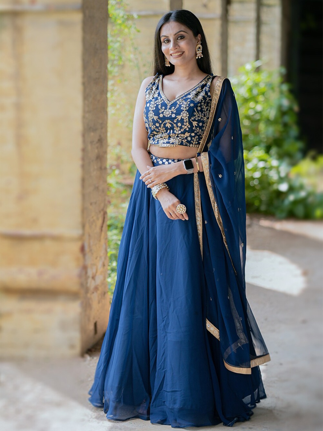 LOOKNBOOK ART Embroidered Sequinned Semi-Stitched Lehenga & Unstitched Blouse With Dupatta, Navy blue
LOOKNBOOK ART Embroidered Sequinned Semi-Stitched Lehenga & Unstitched Blouse With Dupatta, Navy blue