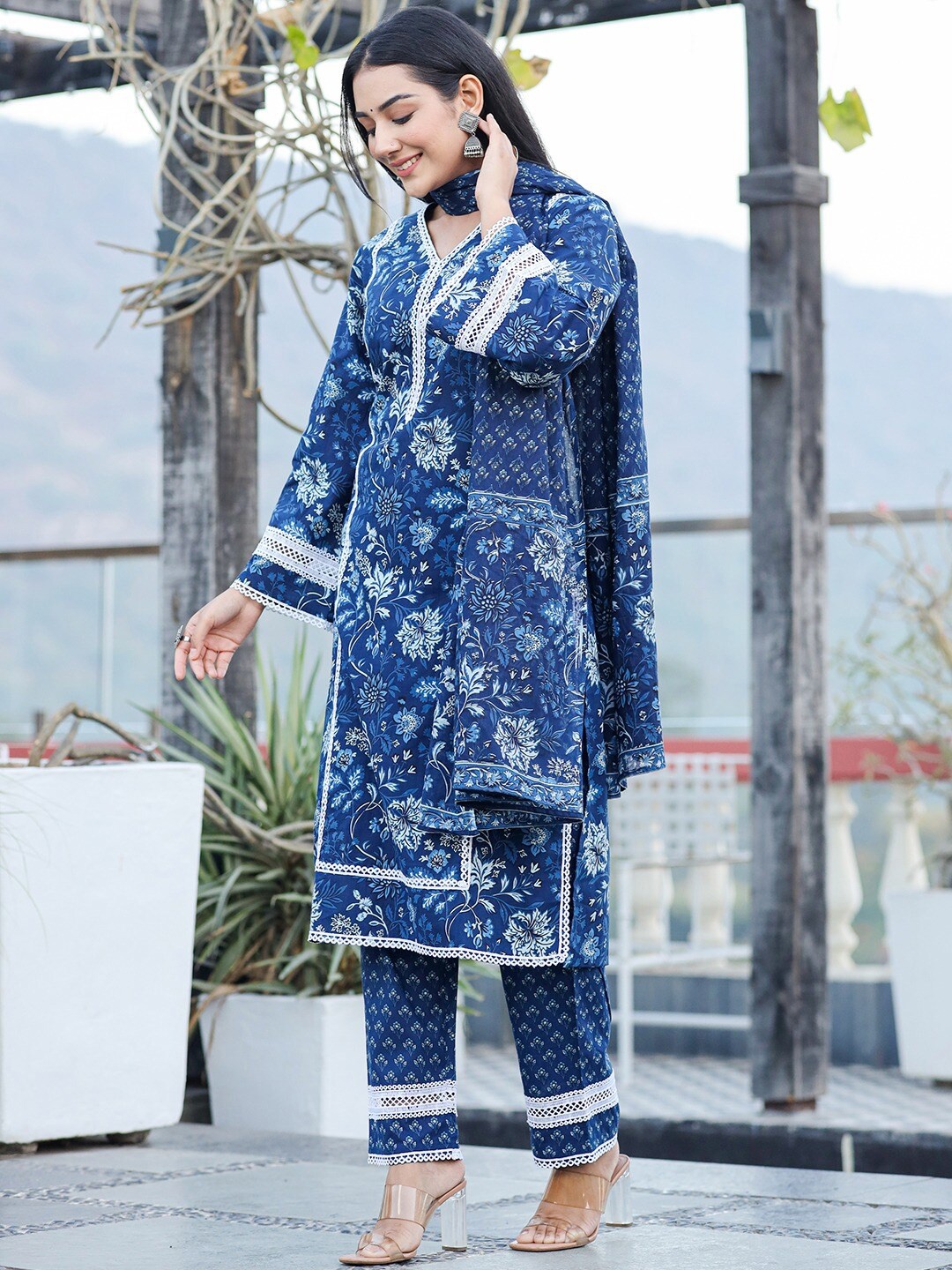 Yufta Floral Embroidered Thread Work Pure Cotton Kurta With Trousers & Dupatta, Blue
Yufta Floral Embroidered Thread Work Pure Cotton Kurta With Trousers & Dupatta, Blue