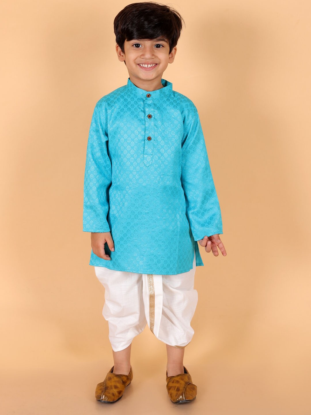 BAESD Boys Ethnic Motifs Printed Mandarin Collar Kurta With Dhoti Pants, Turquoise blue
BAESD Boys Ethnic Motifs Printed Mandarin Collar Kurta With Dhoti Pants, Turquoise blue