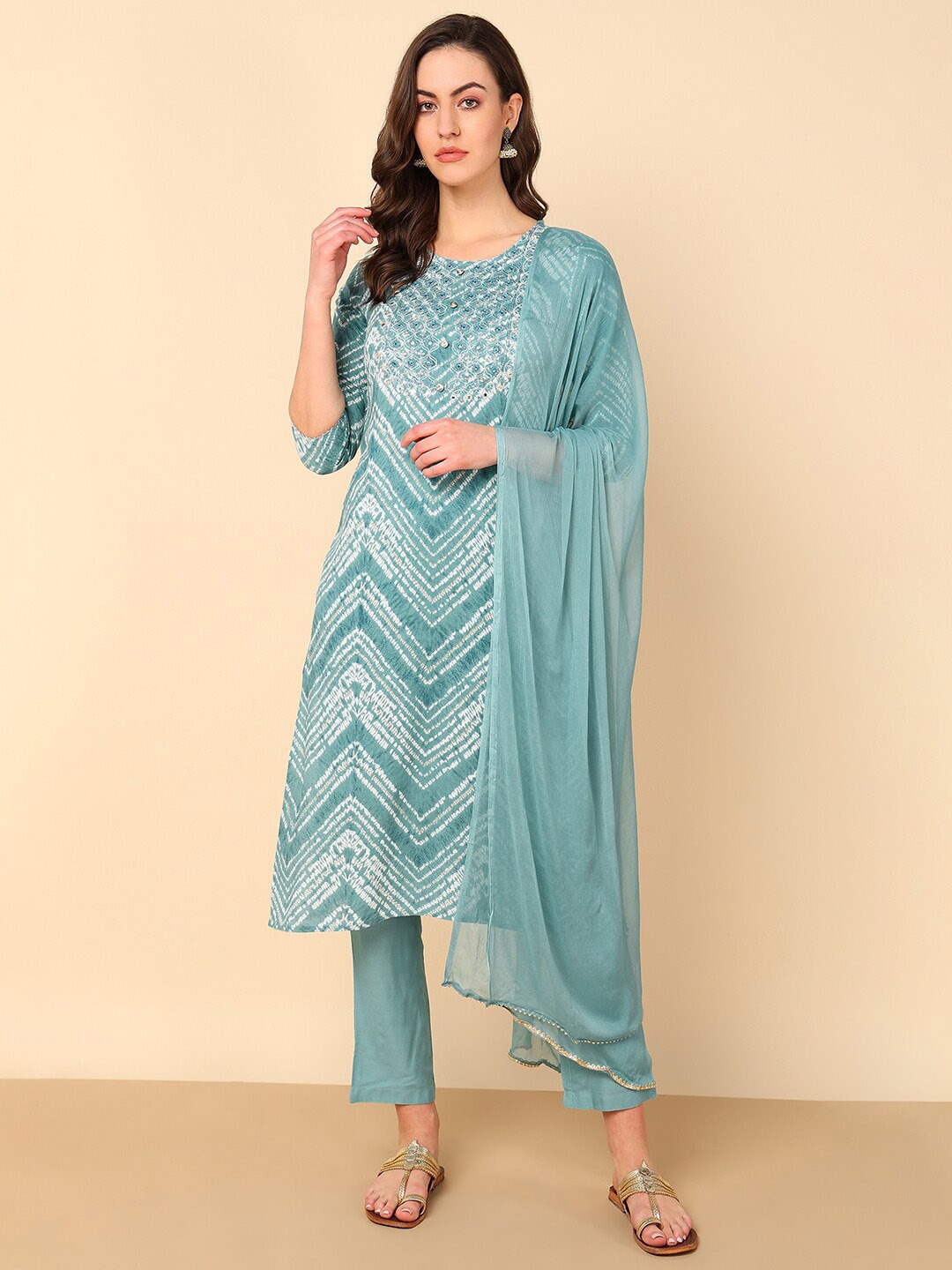 Maaesa Geometric Printed Regular Mirror Work Kurta with Trousers & Dupatta, Turquoise blue
Maaesa Geometric Printed Regular Mirror Work Kurta with Trousers & Dupatta, Turquoise blue