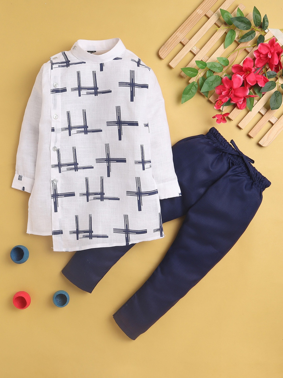 Jeetethnics Boys Geometric Printed Mandarin Collar Cotton & Silk Kurta with Pyjamas, White
Jeetethnics Boys Geometric Printed Mandarin Collar Cotton & Silk Kurta with Pyjamas, White