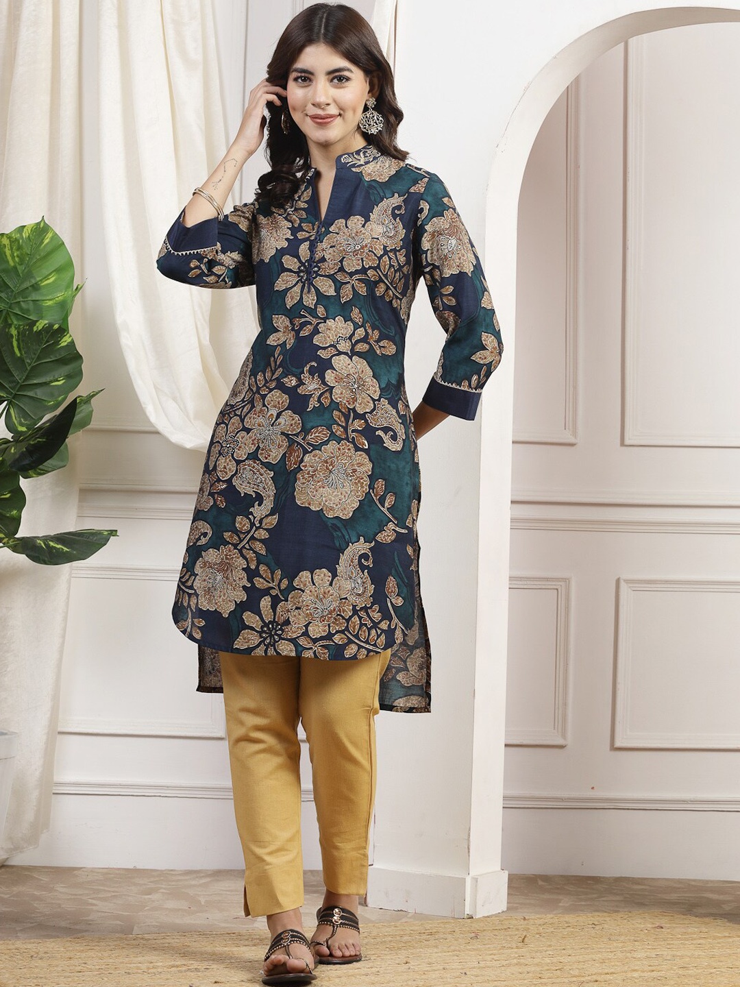 Nayam By Lakshita Floral Printed Mandarin Collar Gotta Patti Chanderi Cotton Kurta, Teal
Nayam By Lakshita Floral Printed Mandarin Collar Gotta Patti Chanderi Cotton Kurta, Teal