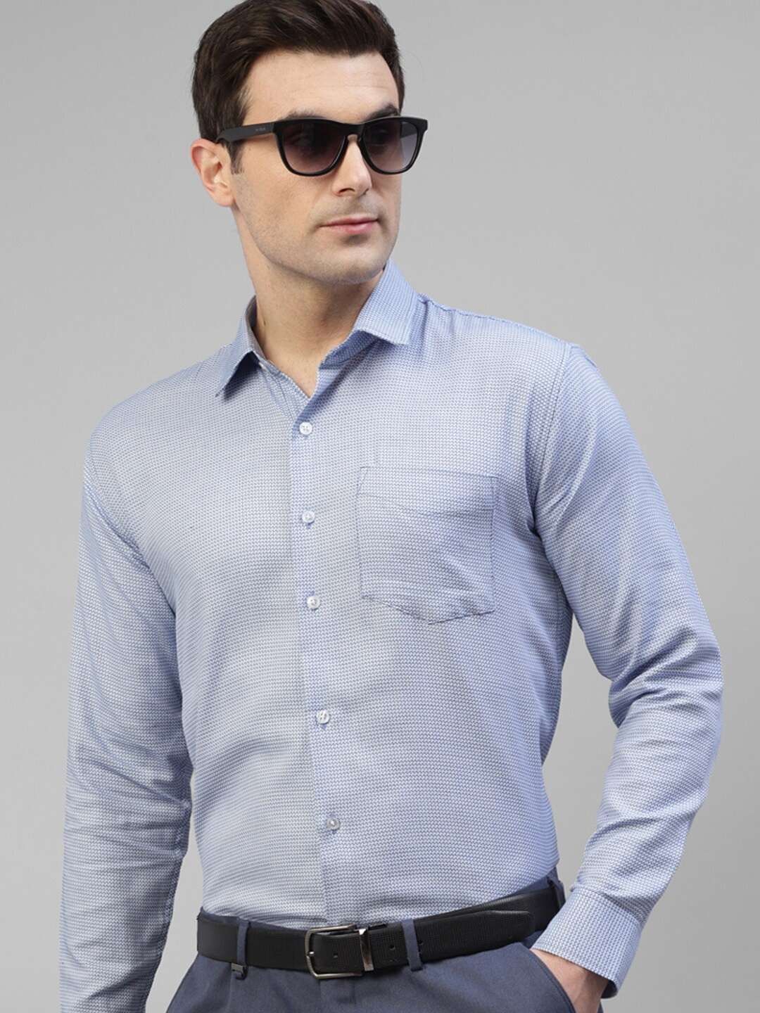 Hancock Modern Slim Fit Micro Ditsy Self Design Spread Collar Pure Cotton Formal Shirt, Blue
Hancock Modern Slim Fit Micro Ditsy Self Design Spread Collar Pure Cotton Formal Shirt, Blue