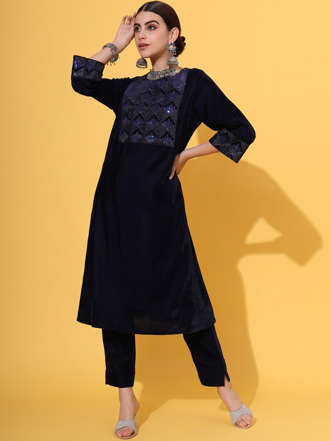 JAIPUR PRIME Ethnic Motifs Yoke Design Regular Velvet Kurta With Trousers, Blue
JAIPUR PRIME Ethnic Motifs Yoke Design Regular Velvet Kurta With Trousers, Blue