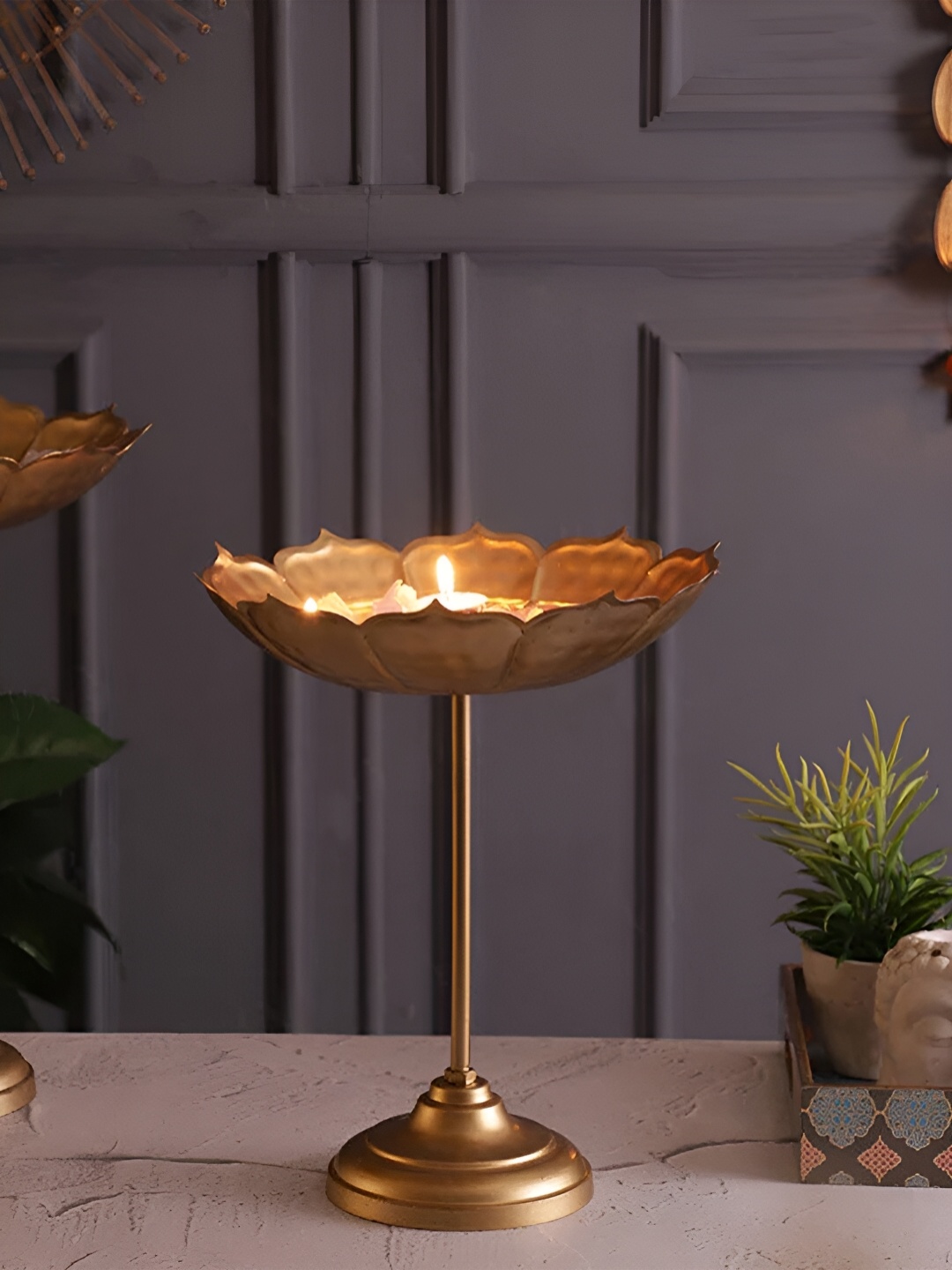 ARVALLEY Gold Toned Textured Decorative Bowl With Stand