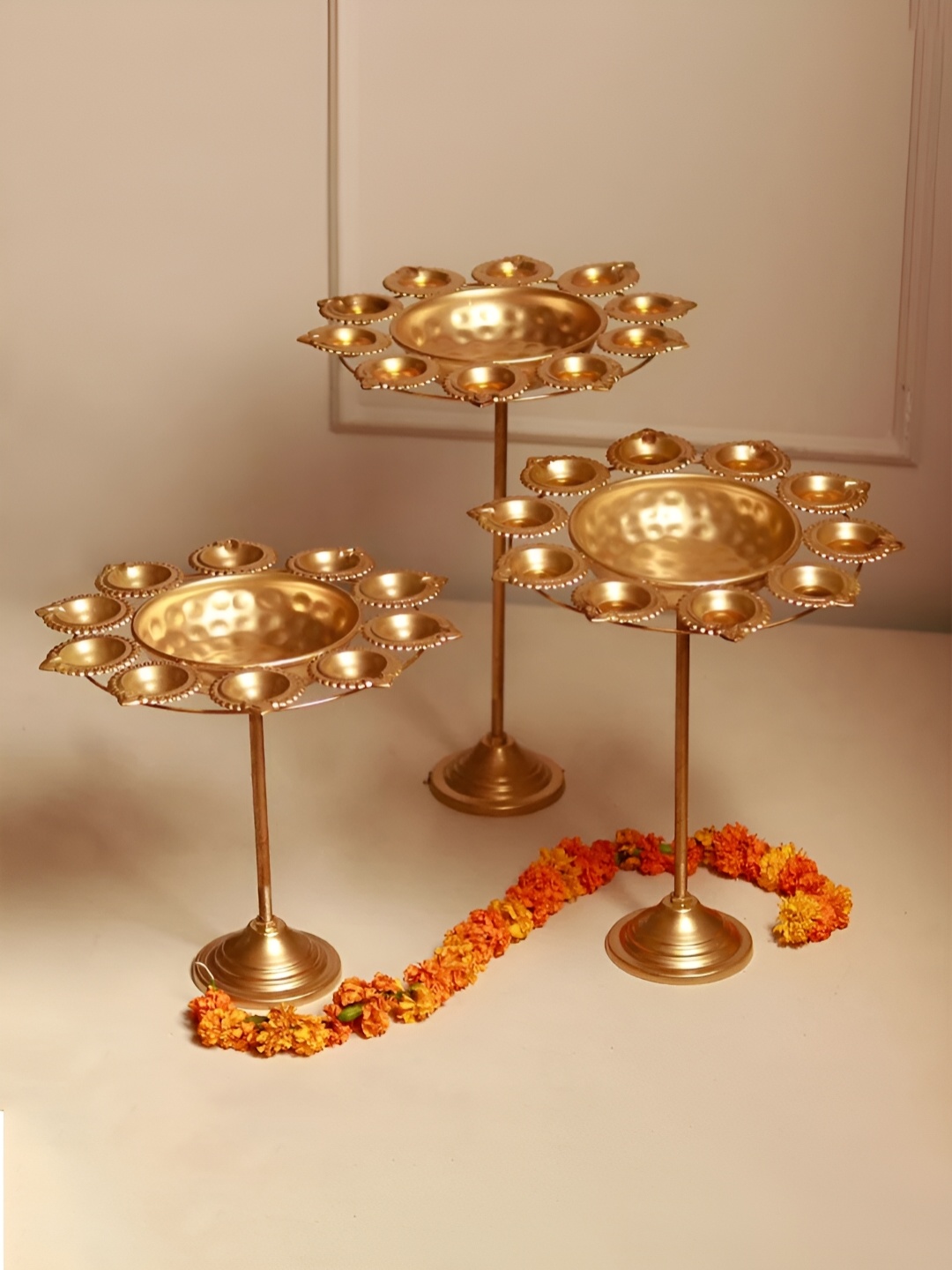 ARVALLEY Gold-Toned 3 Pieces Textured Brass Diyas