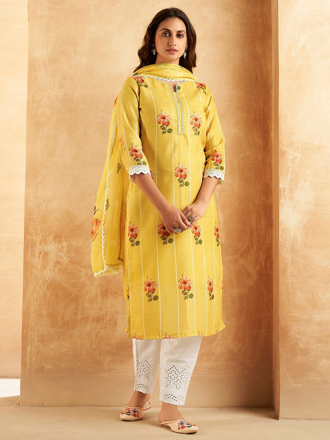 Indo Era Floral Printed Regular Linen Kurta with Trousers & With Dupatta, Yellow
Indo Era Floral Printed Regular Linen Kurta with Trousers & With Dupatta, Yellow
