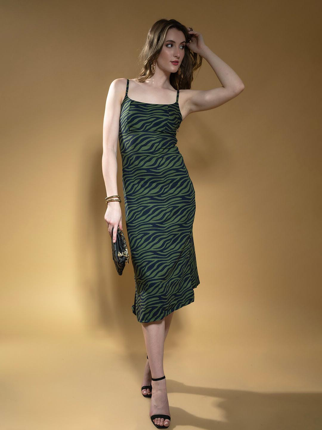 Stylecast X Hersheinbox Green & Blue Printed Sheath Dress 
Stylecast X Hersheinbox Green & Blue Printed Sheath Dress