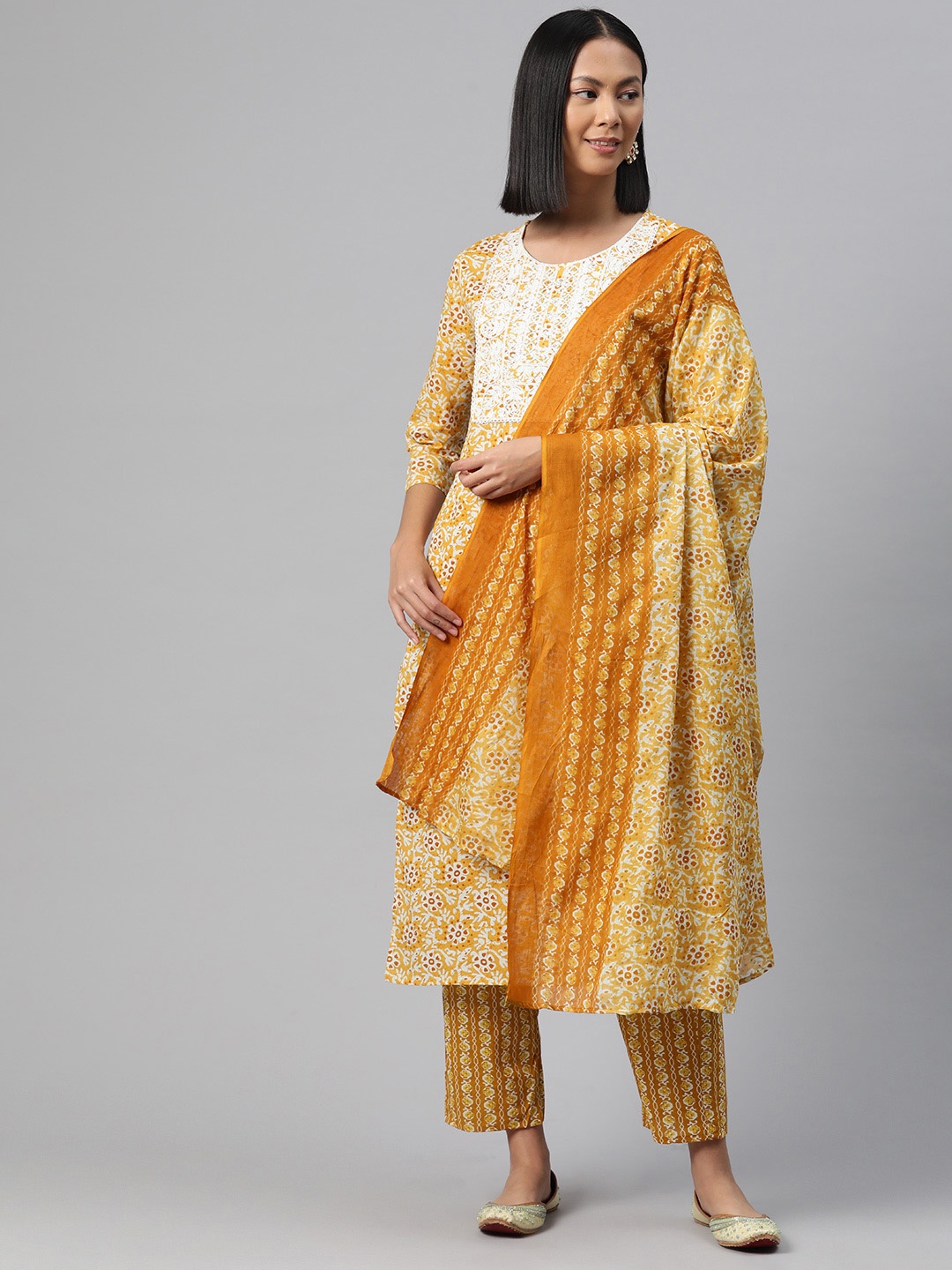 Readiprint Floral Printed Thread Work Pure Cotton Kurta with Trousers & Dupatta, Yellow
Readiprint Floral Printed Thread Work Pure Cotton Kurta with Trousers & Dupatta, Yellow