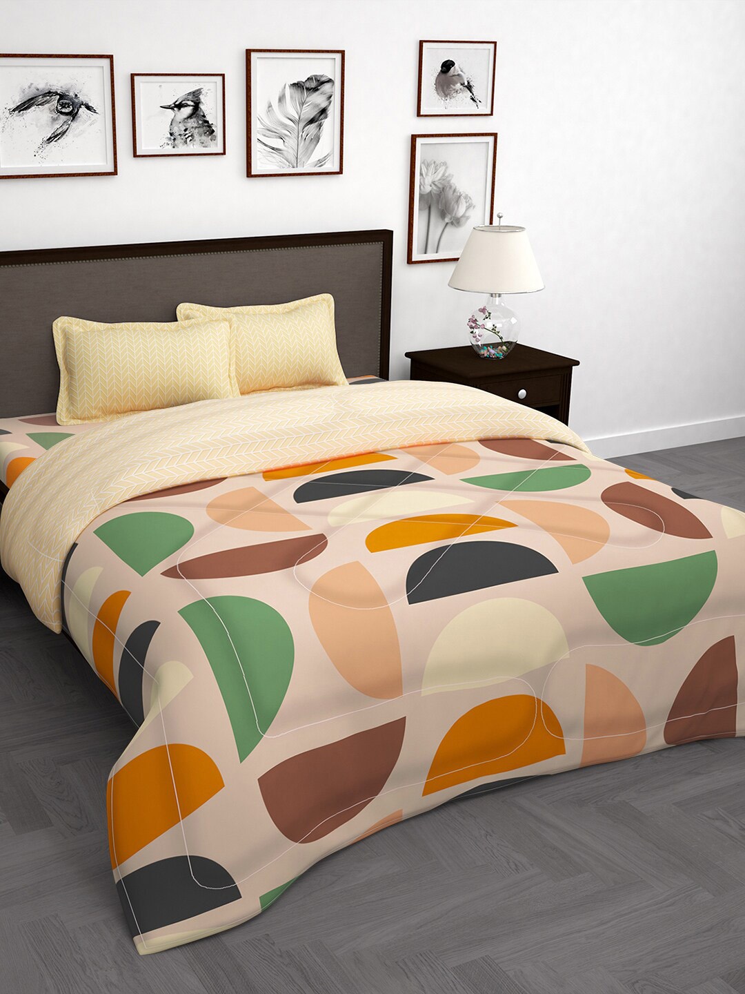 Story@home Beige & Green 4 Pieces Geometric Printed Microfiber Reversible Bedding Set
Story@home Beige & Green 4 Pieces Geometric Printed Microfiber Reversible Bedding Set