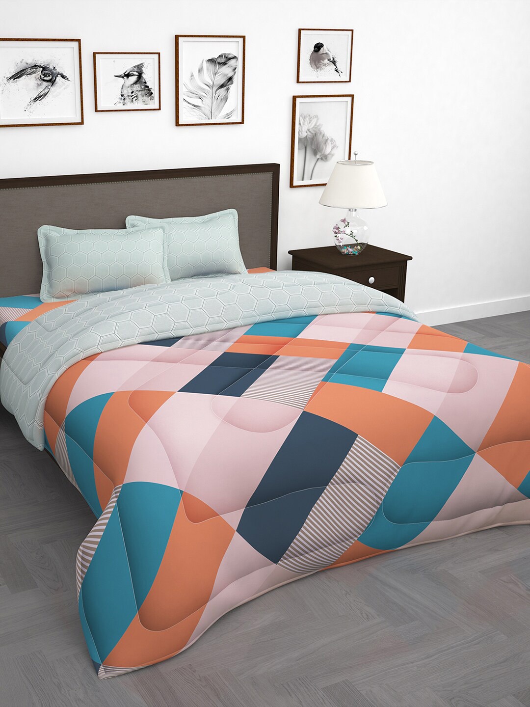 Story@home Orange & Blue 4 Pieces Geometric Printed Microfiber Reversible Bedding Set
Story@home Orange & Blue 4 Pieces Geometric Printed Microfiber Reversible Bedding Set