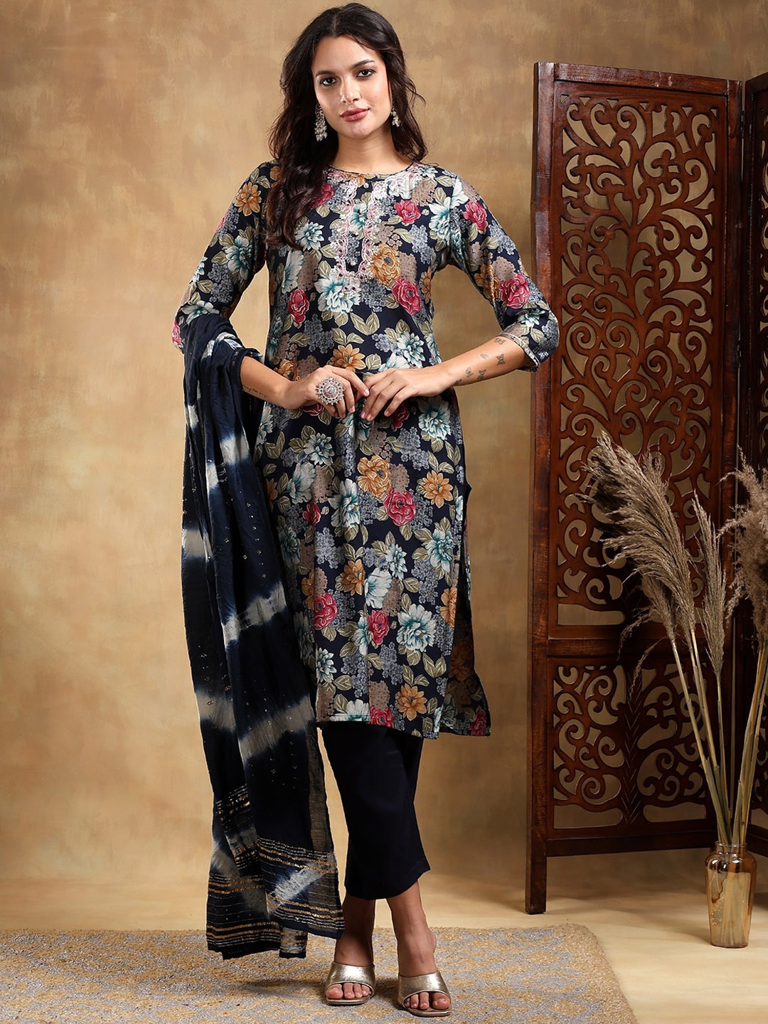 Bani Women Floral Printed Embroidered Straight Kurta With Trousers & Dupatta, Blue
Bani Women Floral Printed Embroidered Straight Kurta With Trousers & Dupatta, Blue