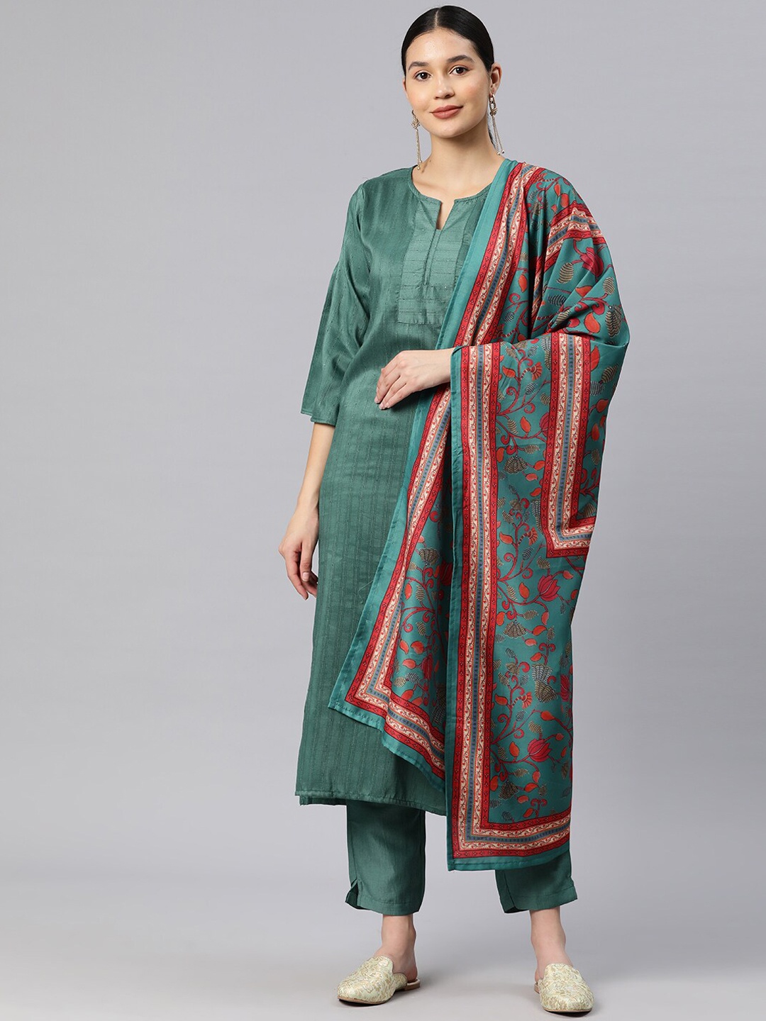 Mitera Floral Yoke Design Regular Sequinned Kurta With Trousers & Dupatta, Green
Mitera Floral Yoke Design Regular Sequinned Kurta With Trousers & Dupatta, Green
