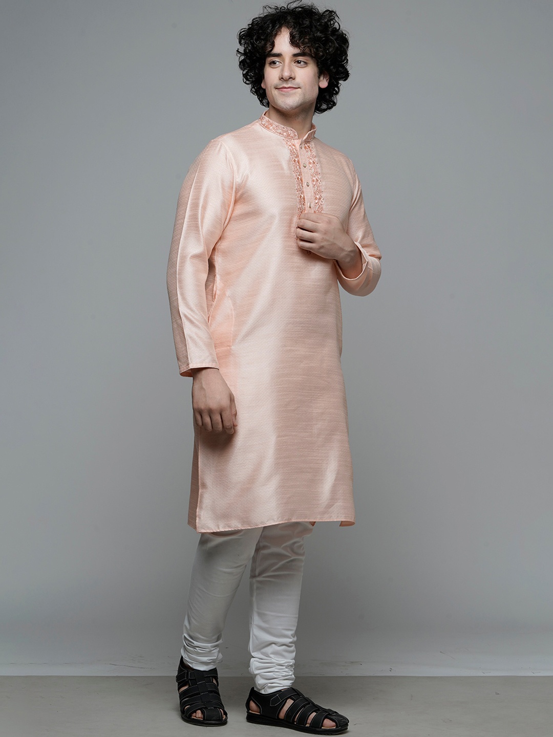 MAAHI FABS Ethnic Motif Woven Design Mandarin Collar Thread Work Straight Kurta, Peach
MAAHI FABS Ethnic Motif Woven Design Mandarin Collar Thread Work Straight Kurta, Peach