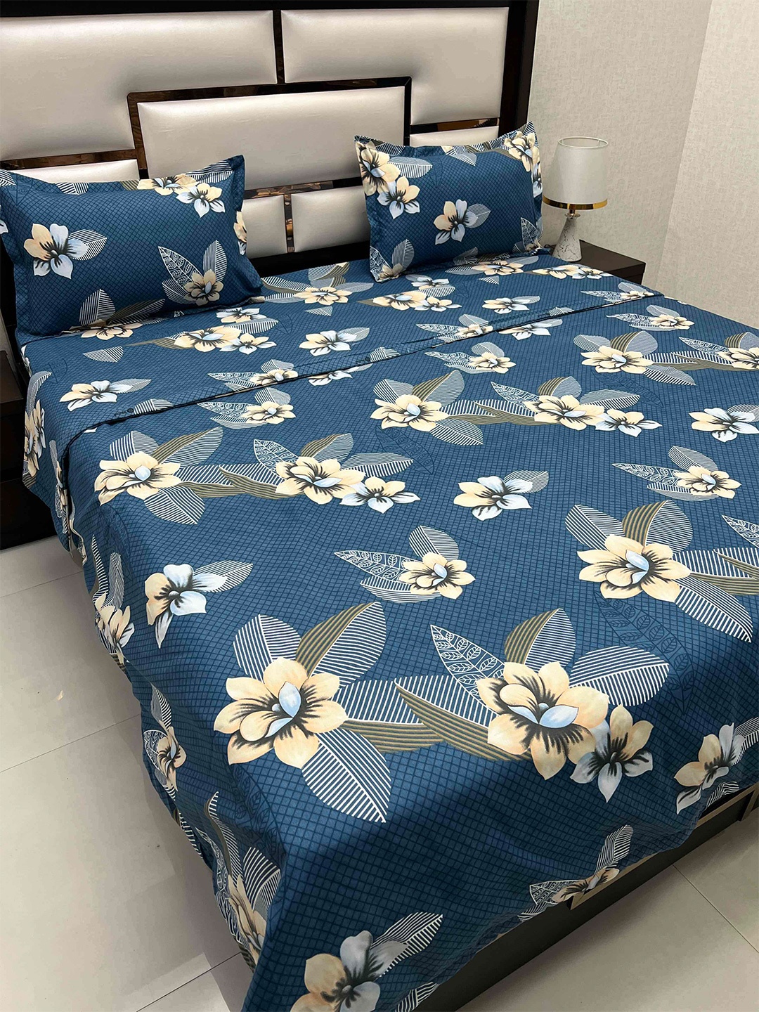 Pure Decor Bedding of 4 Pieces Bedsheet Set 2.28m X 2.54m With Comforter 2.21m X 2.46m, Blue
Pure Decor Bedding of 4 Pieces Bedsheet Set 2.28m X 2.54m With Comforter 2.21m X 2.46m, Blue