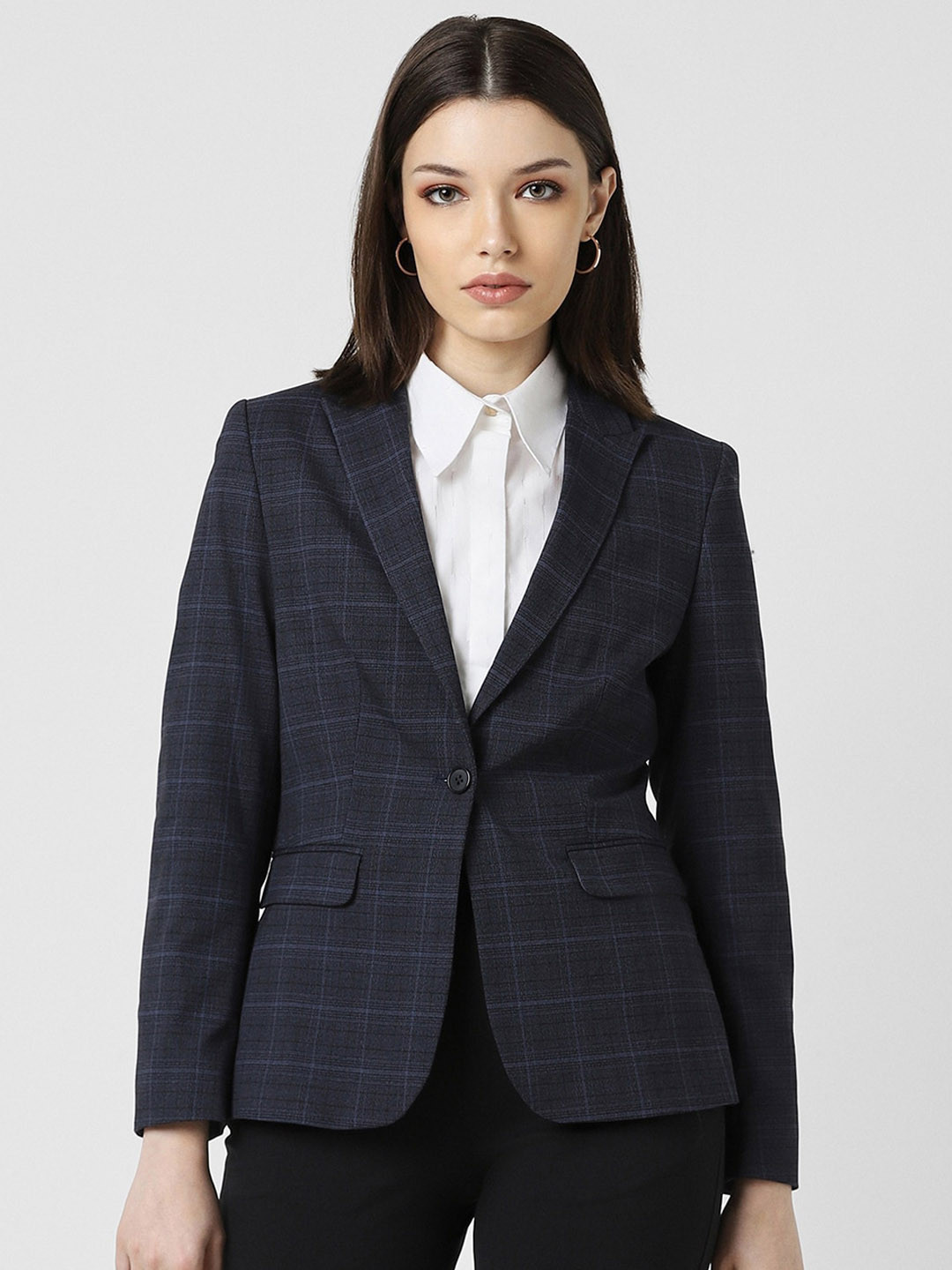 Van Heusen Woman Checked Slim Fit Single-Breasted Blazer, Navy blue
Van Heusen Woman Checked Slim Fit Single-Breasted Blazer, Navy blue