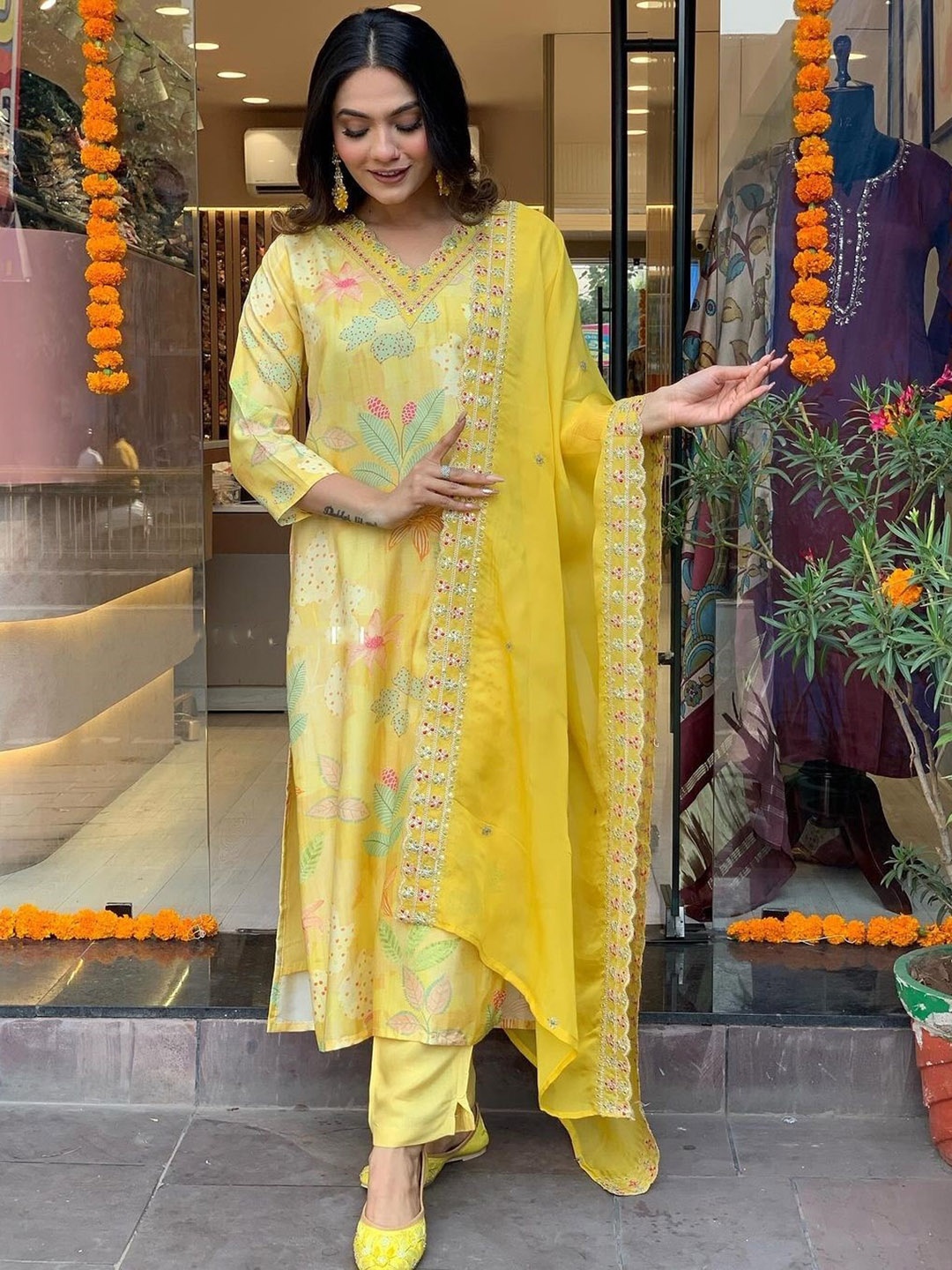 KALINI Floral Printed Sequinned Straight Kurta & Trousers With Dupatta, Yellow
KALINI Floral Printed Sequinned Straight Kurta & Trousers With Dupatta, Yellow