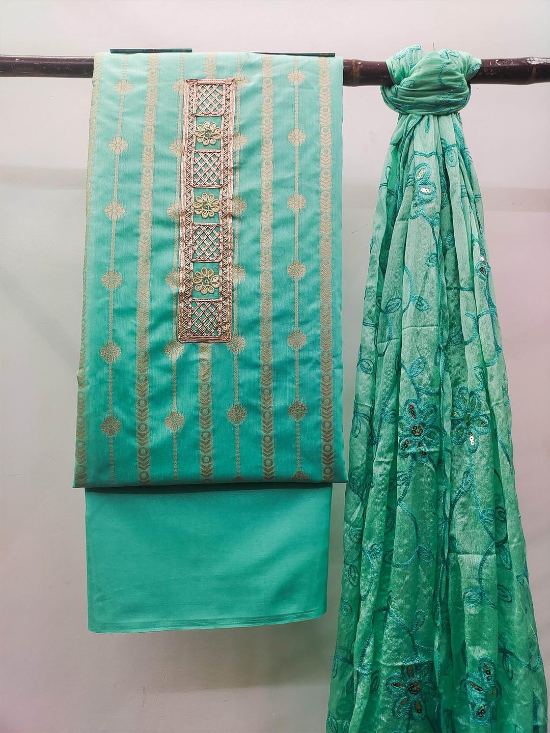 MANVAA Ethnic Motifs Printed Banarasi Jacquard Unstitched Dress Material, Green
MANVAA Ethnic Motifs Printed Banarasi Jacquard Unstitched Dress Material, Green