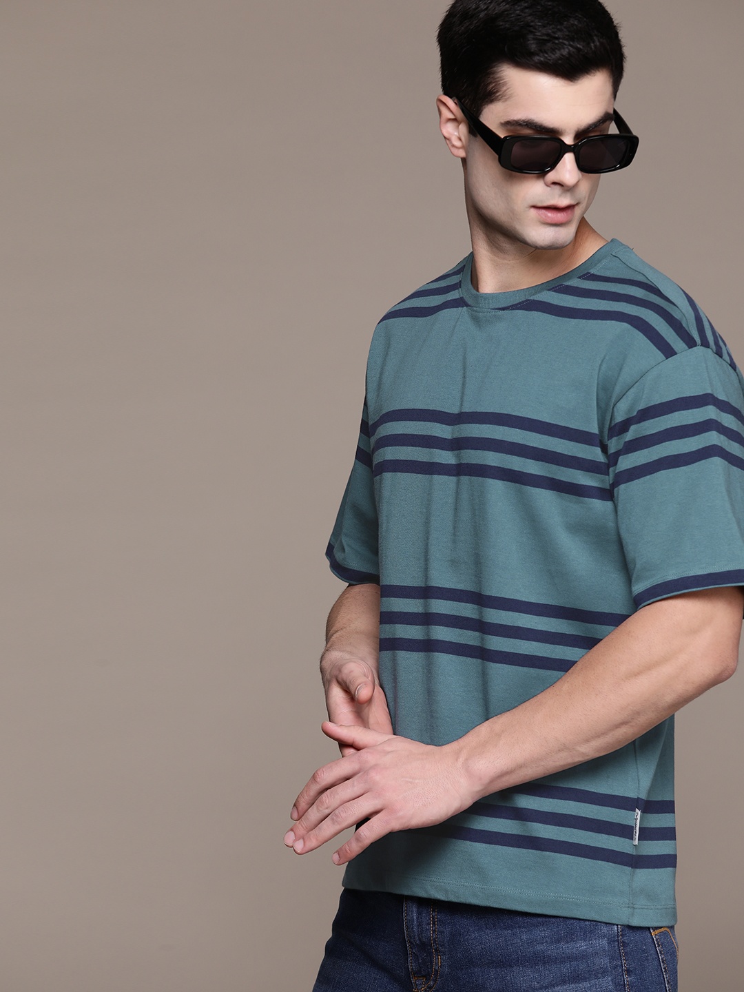 The Roadster Lifestyle Co. Striped Drop-Shoulder Sleeves Pure Cotton Relaxed T-shirt, Blue
The Roadster Lifestyle Co. Striped Drop-Shoulder Sleeves Pure Cotton Relaxed T-shirt, Blue