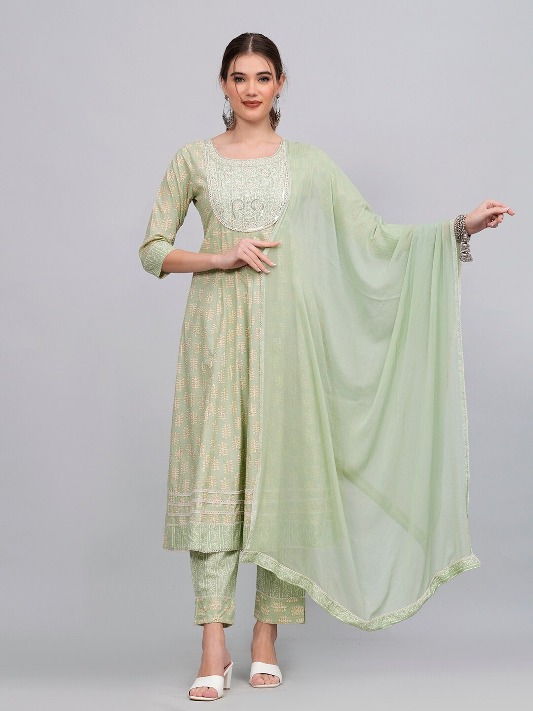 KALINI Ethnic Motif Printed Thread Work Pure Cotton A-Line Kurta & Trousers With Dupatta, Green
KALINI Ethnic Motif Printed Thread Work Pure Cotton A-Line Kurta & Trousers With Dupatta, Green