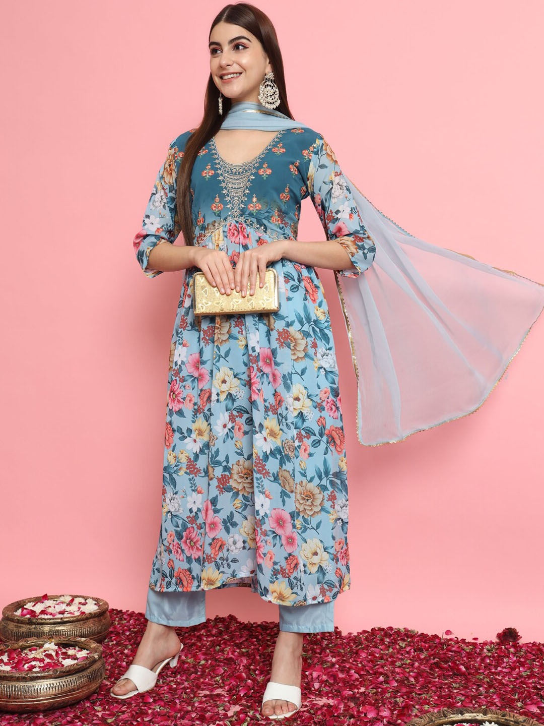 VredeVogel Floral Printed Alia Cut Thread Work Georgette Kurta With Trousers & Dupatta, Teal
VredeVogel Floral Printed Alia Cut Thread Work Georgette Kurta With Trousers & Dupatta, Teal