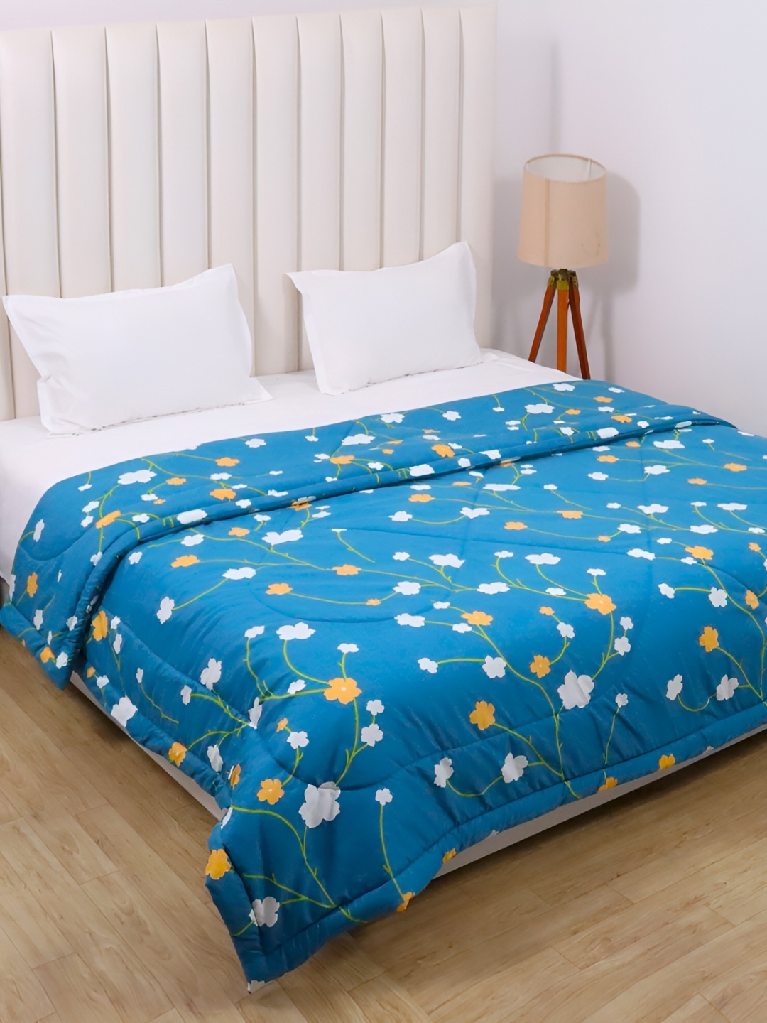 RD TREND Blue & White Mild Winter 210 GSM Floral Cotton Double King Bed Comforter
RD TREND Blue & White Mild Winter 210 GSM Floral Cotton Double King Bed Comforter