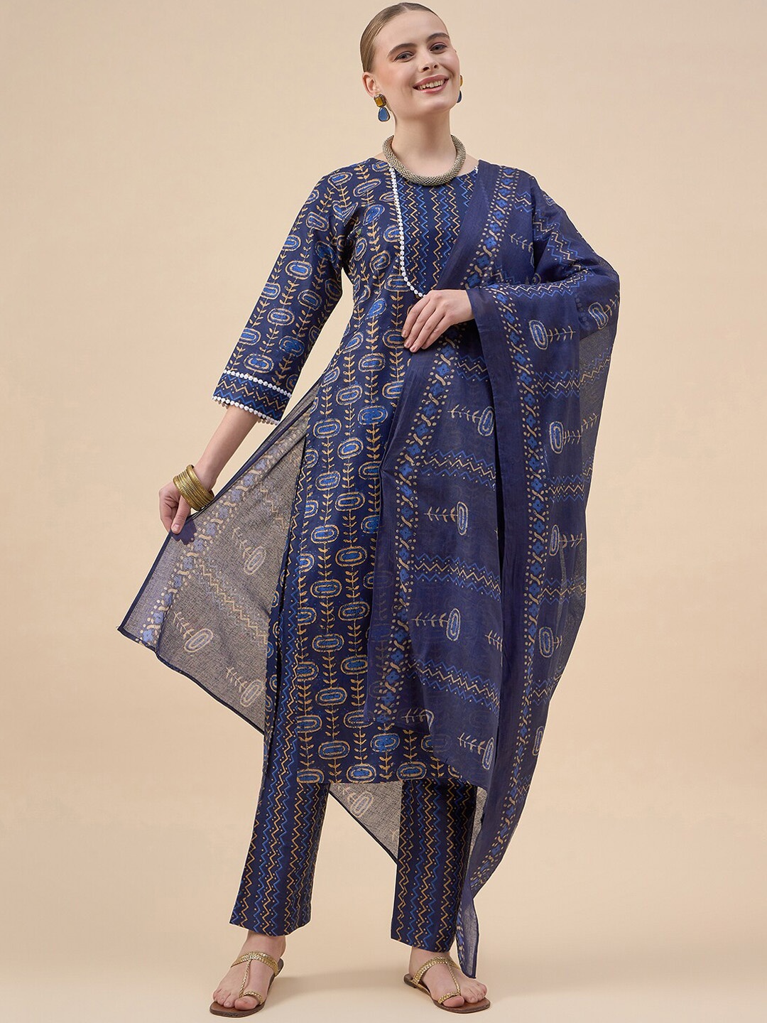 BLACK SCISSOR Ethnic Motifs Printed Pure Cotton Kurta With Trousers & Dupatta, Navy blue
BLACK SCISSOR Ethnic Motifs Printed Pure Cotton Kurta With Trousers & Dupatta, Navy blue